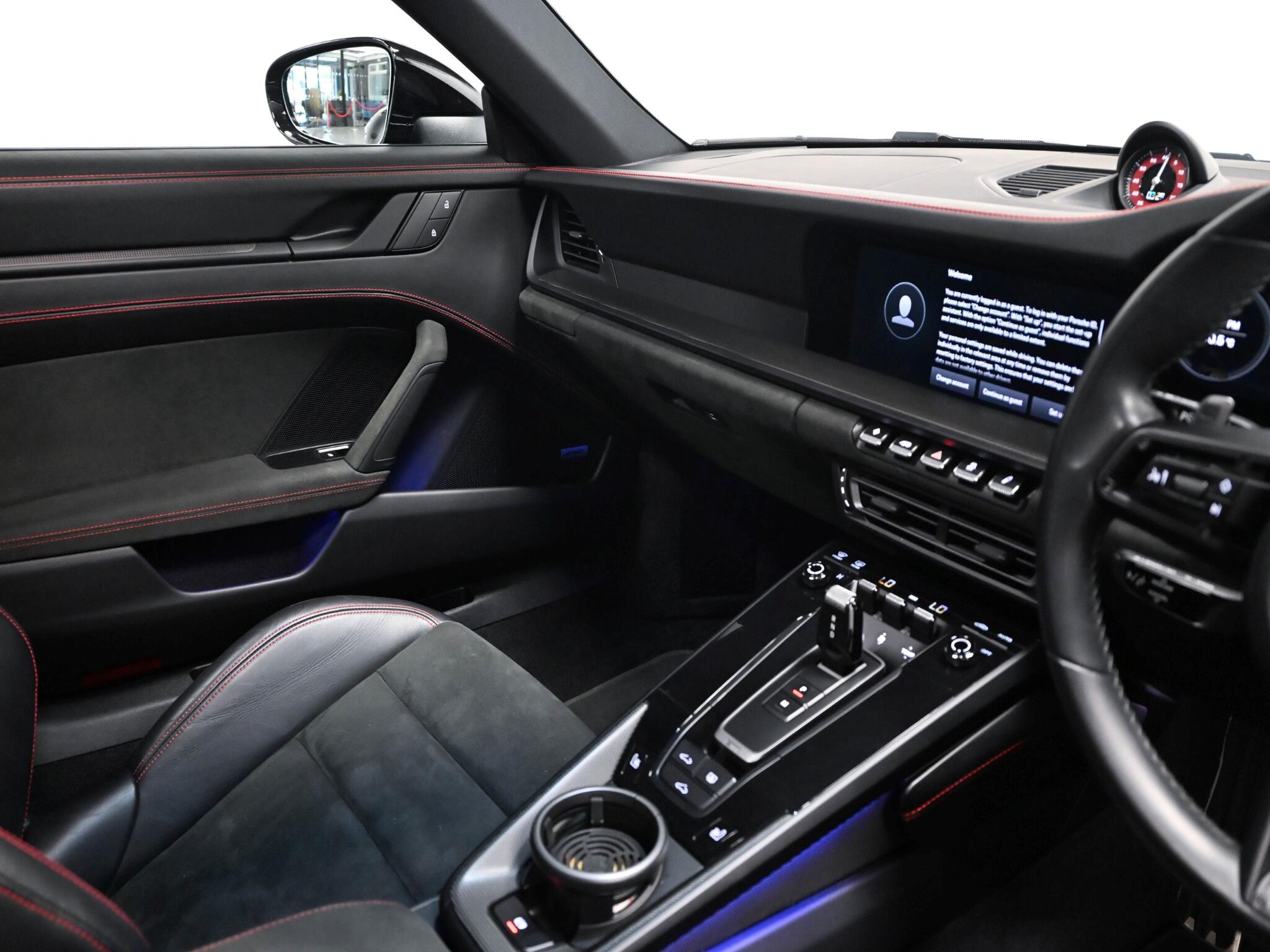 Porsche 911 view 42