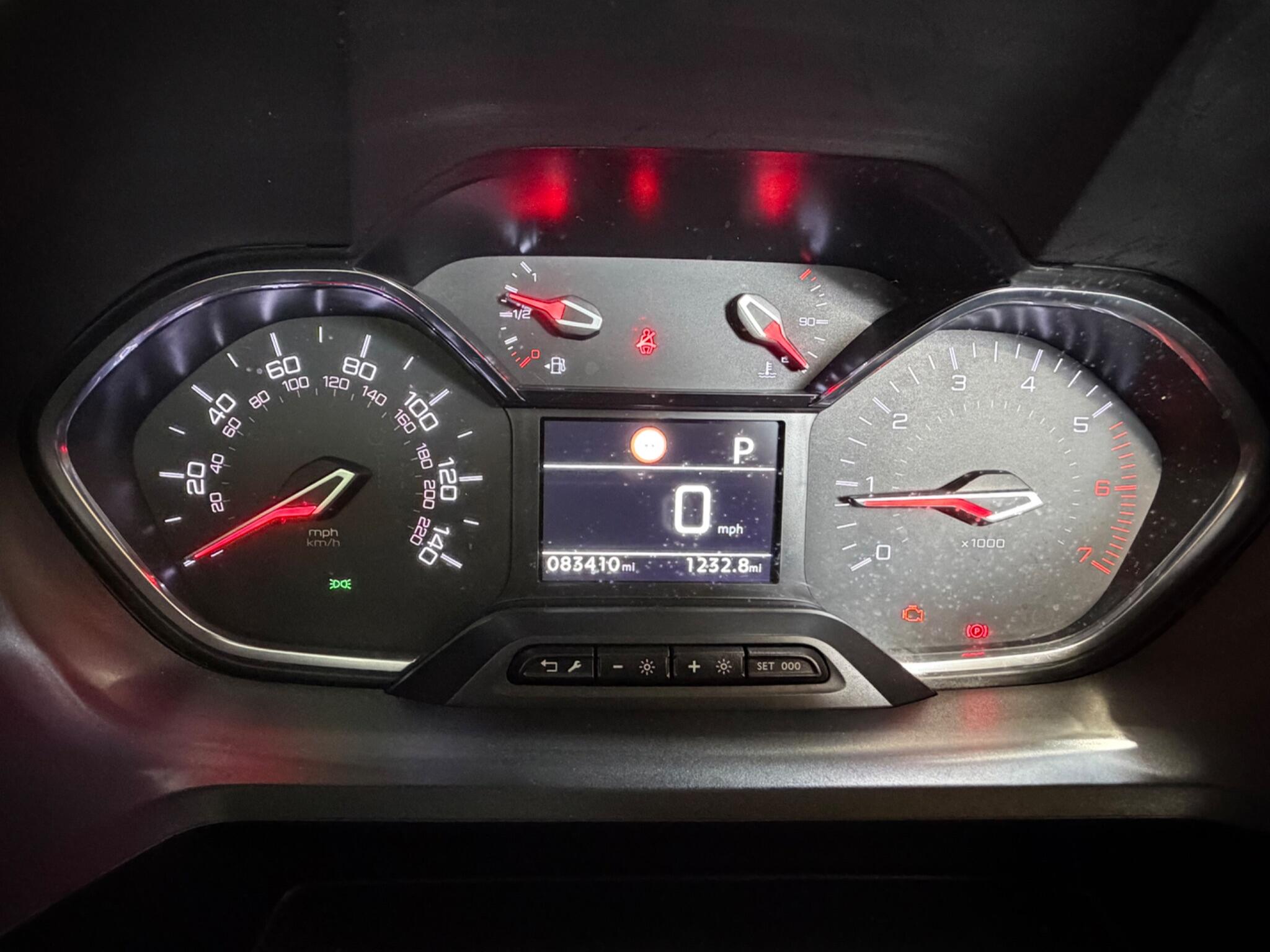 Peugeot Rifter view 28