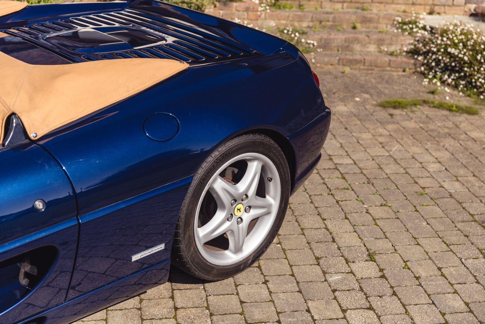 Ferrari F355 view 34