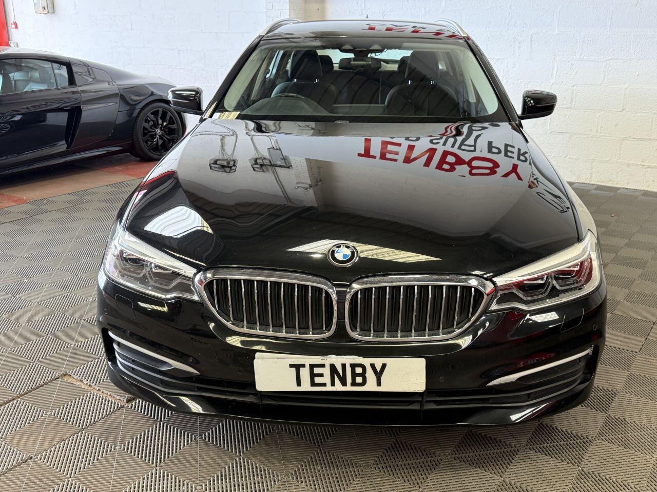 BMW 5 Series view 3