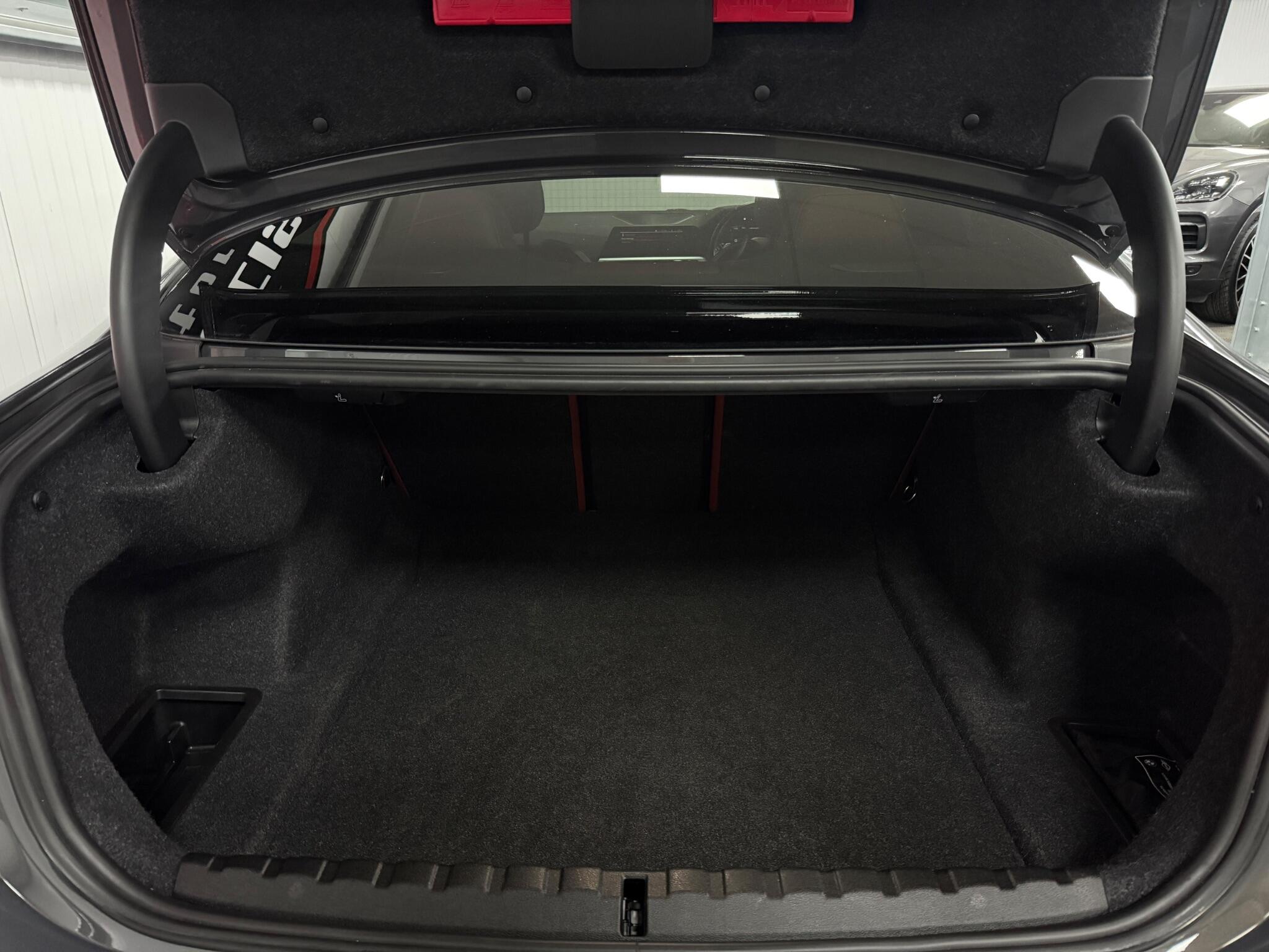 BMW 4 Series view 30