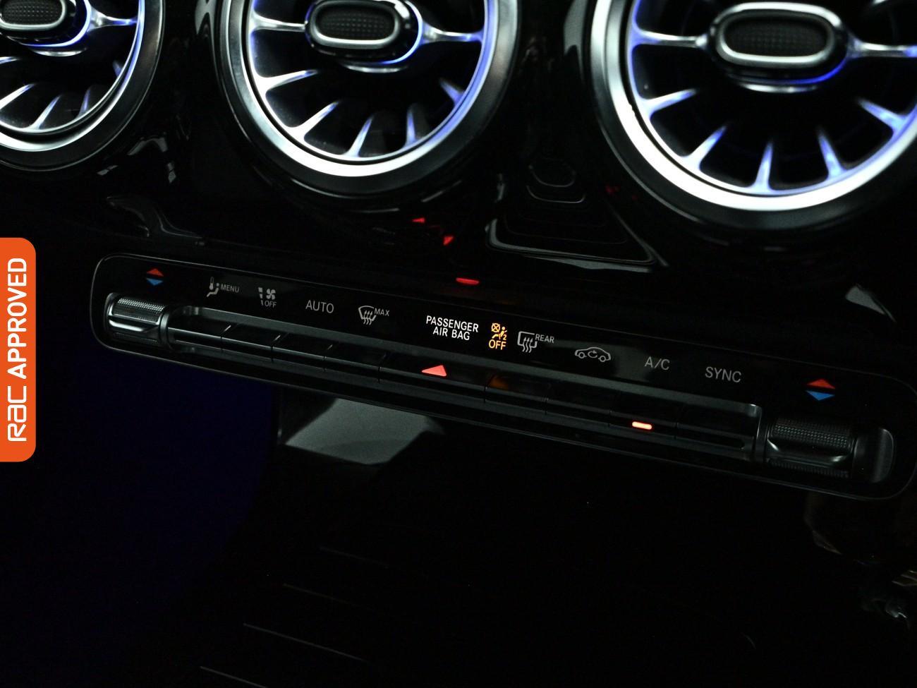 Mercedes-Benz Cla view 14
