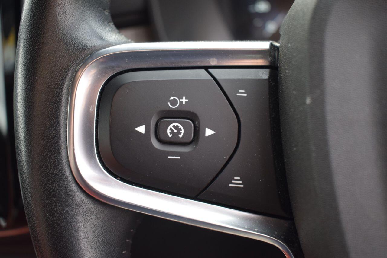 Volvo XC40 view 26