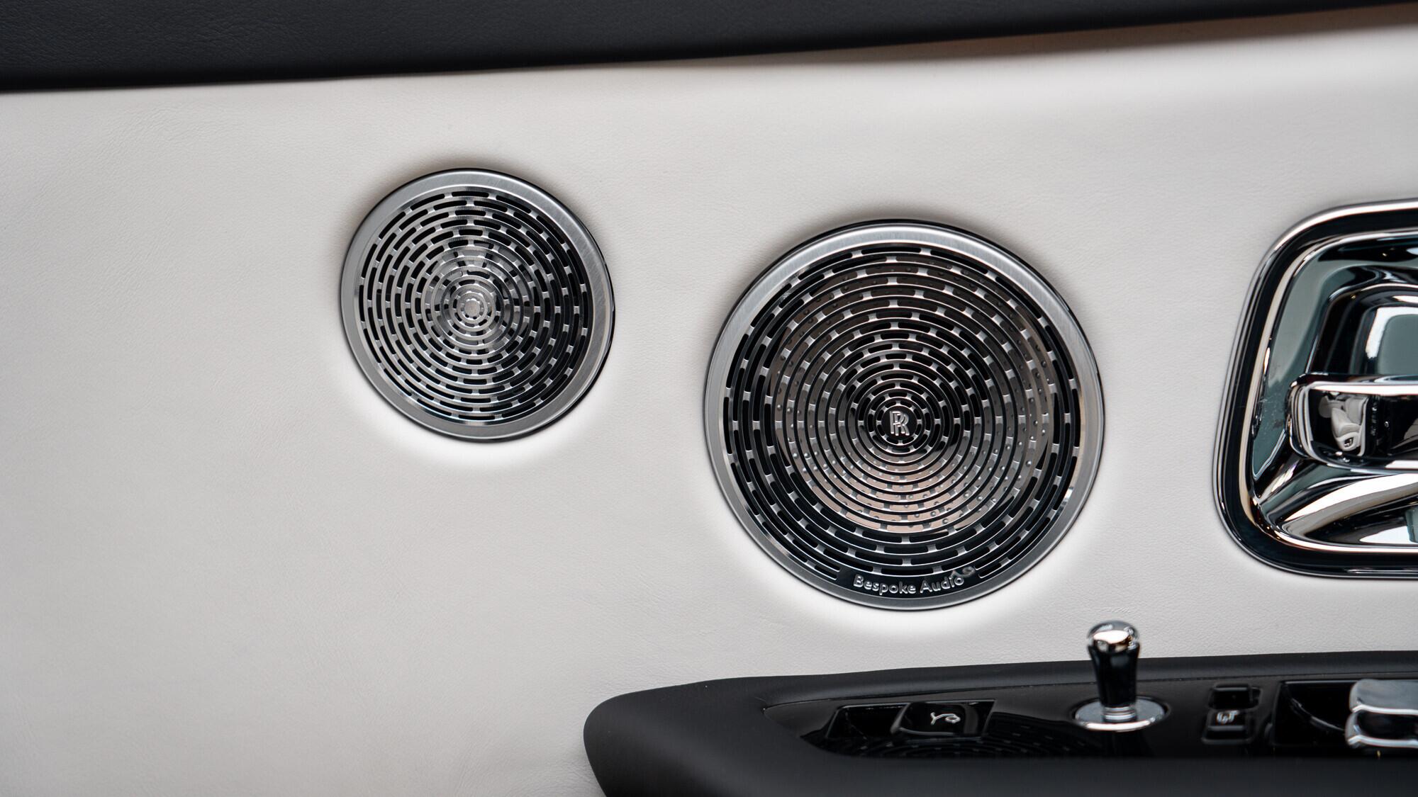 Rolls-Royce Cullinan view 45