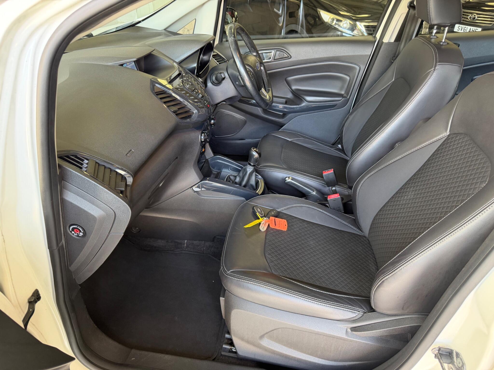 Ford Ecosport view 68