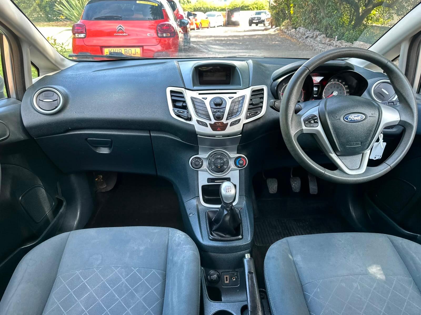Ford Fiesta view 17