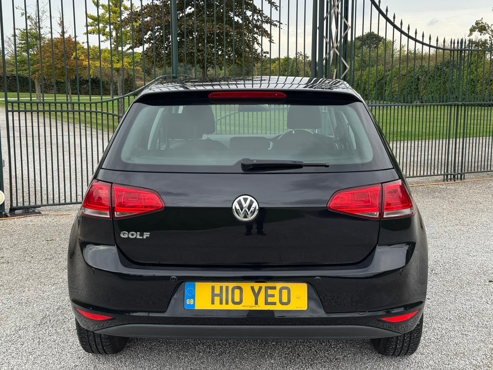 2013 Volkswagen Golf image 3