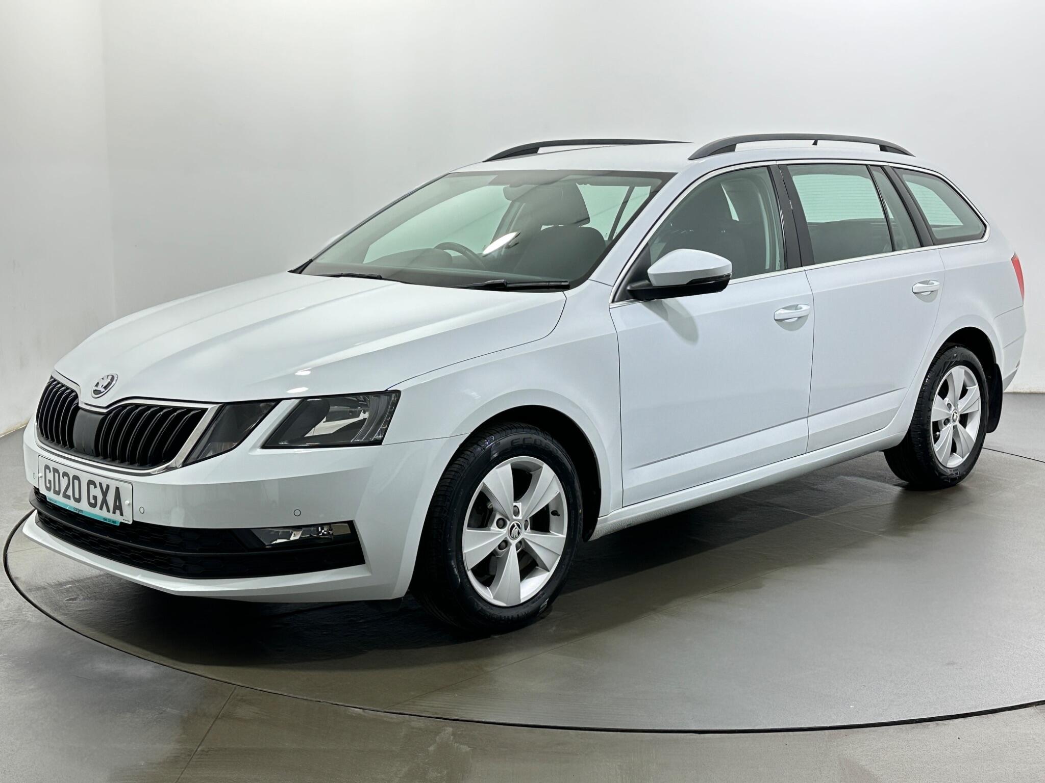 Skoda Octavia view 4