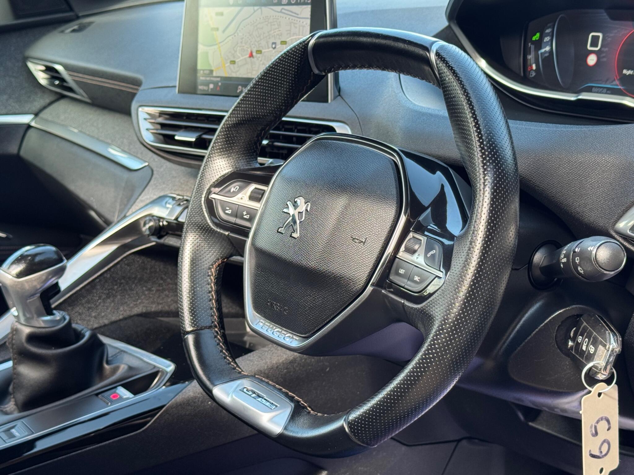 Peugeot 3008 view 17