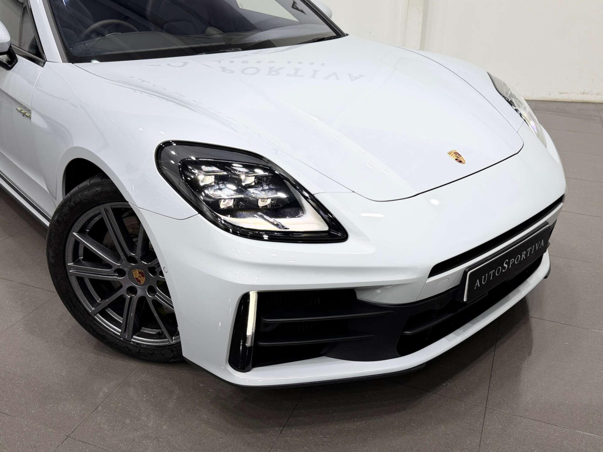 Porsche Panamera view 39