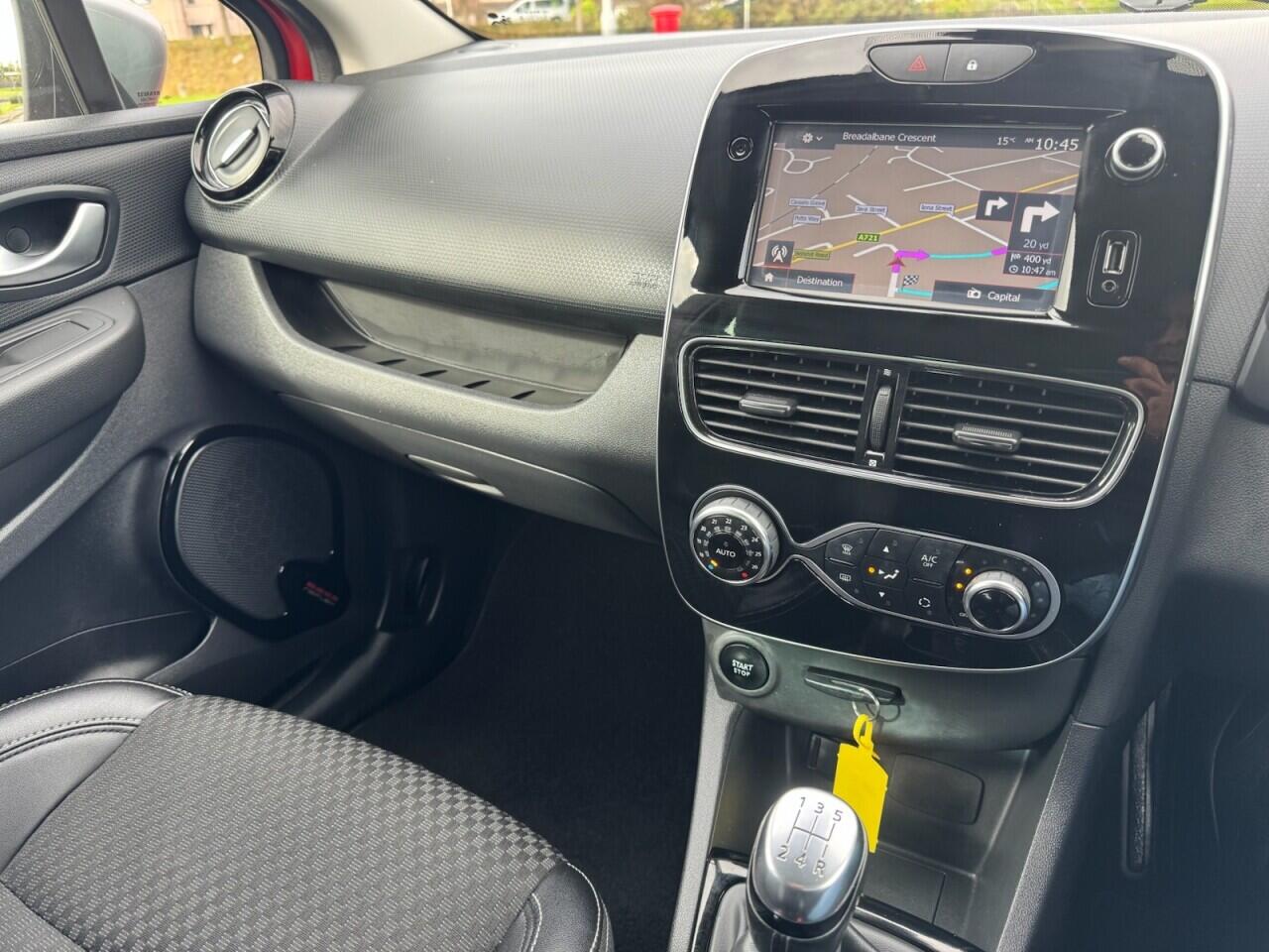 Renault Clio view 37