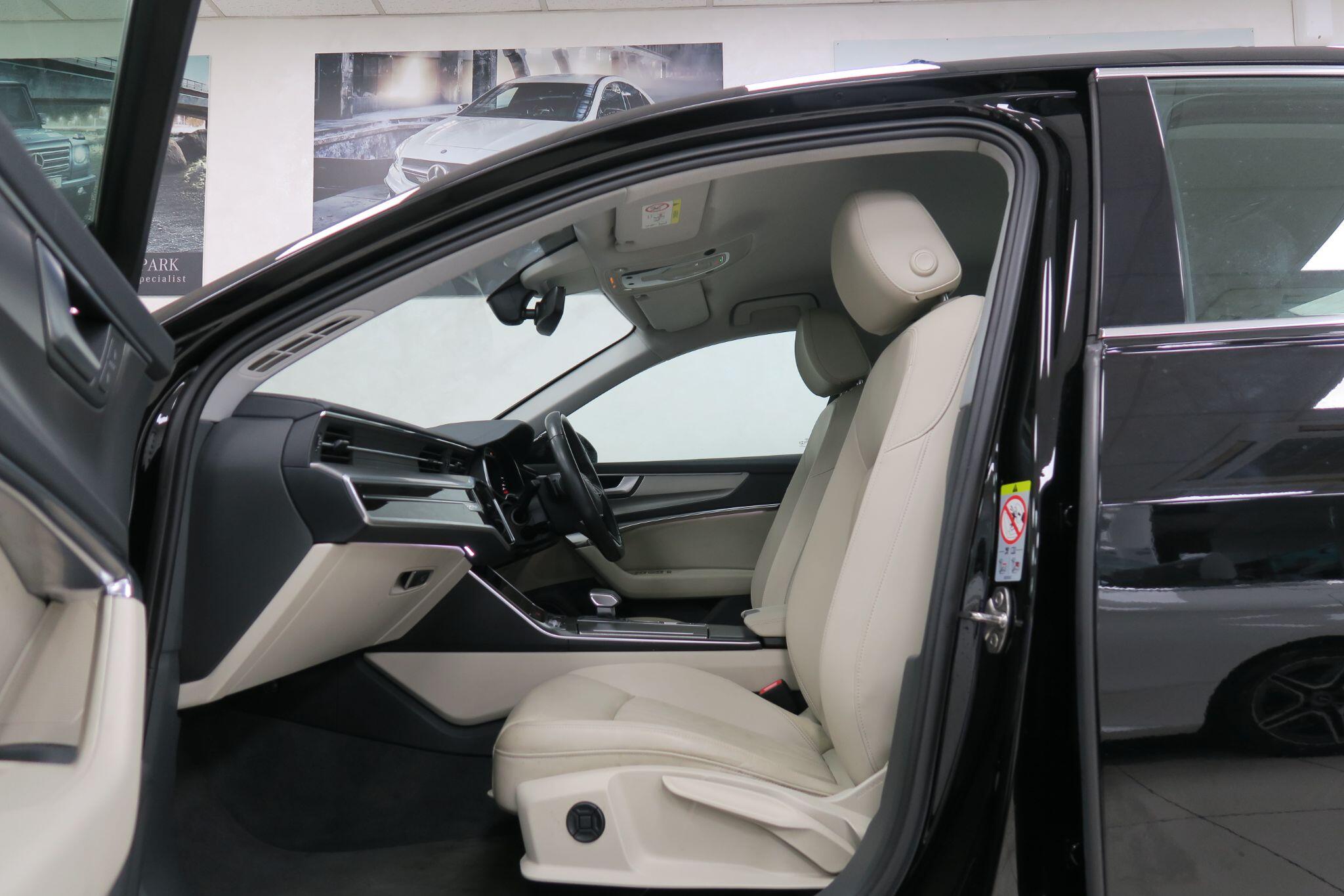 Audi A6 view 4