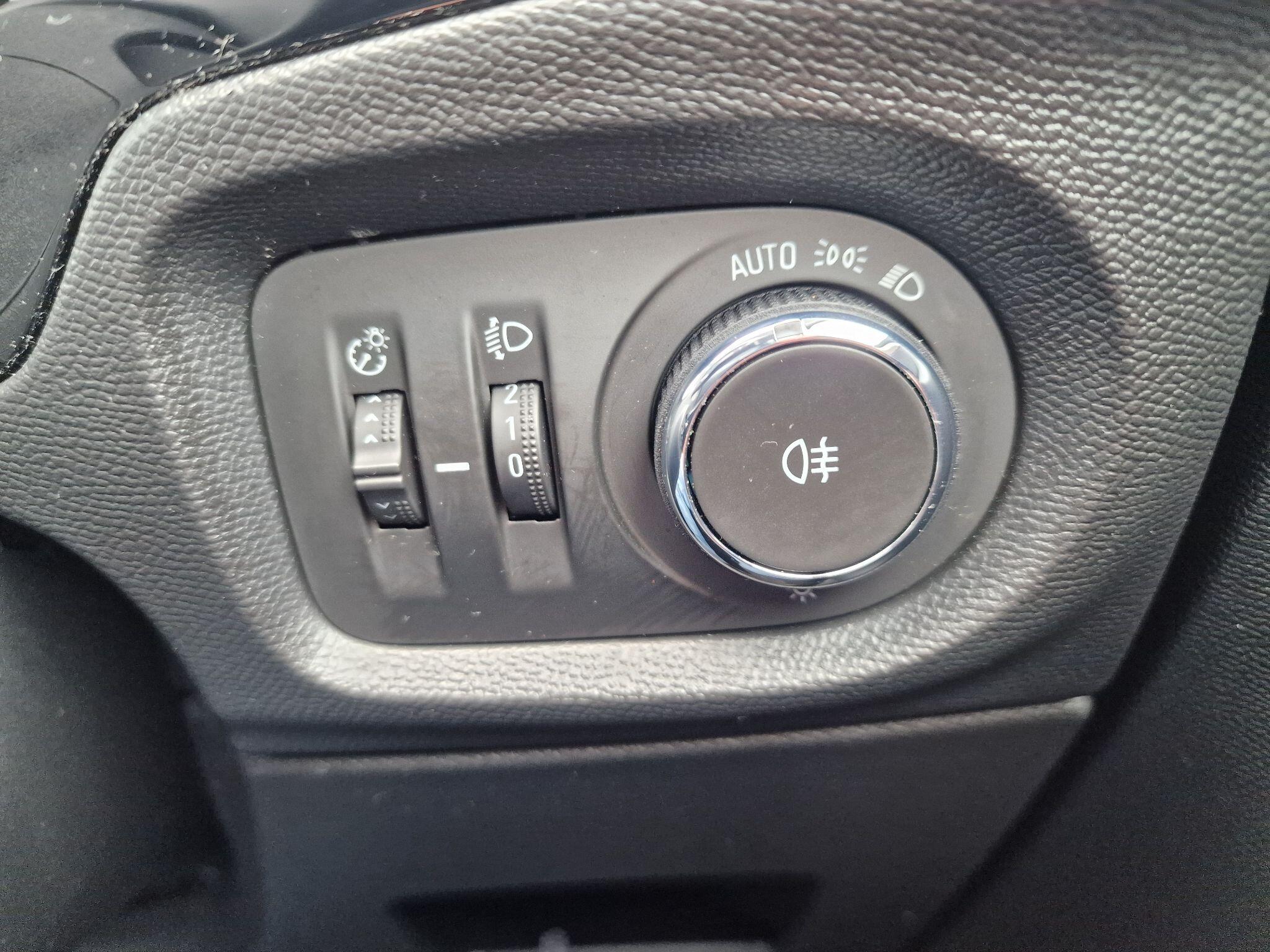 Vauxhall Corsa view 23