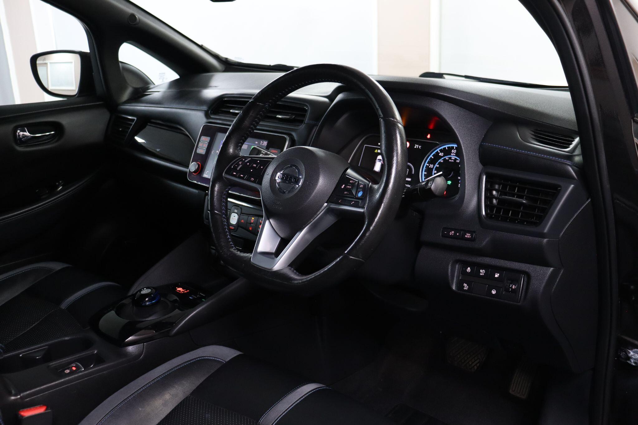 Nissan Leaf view 5