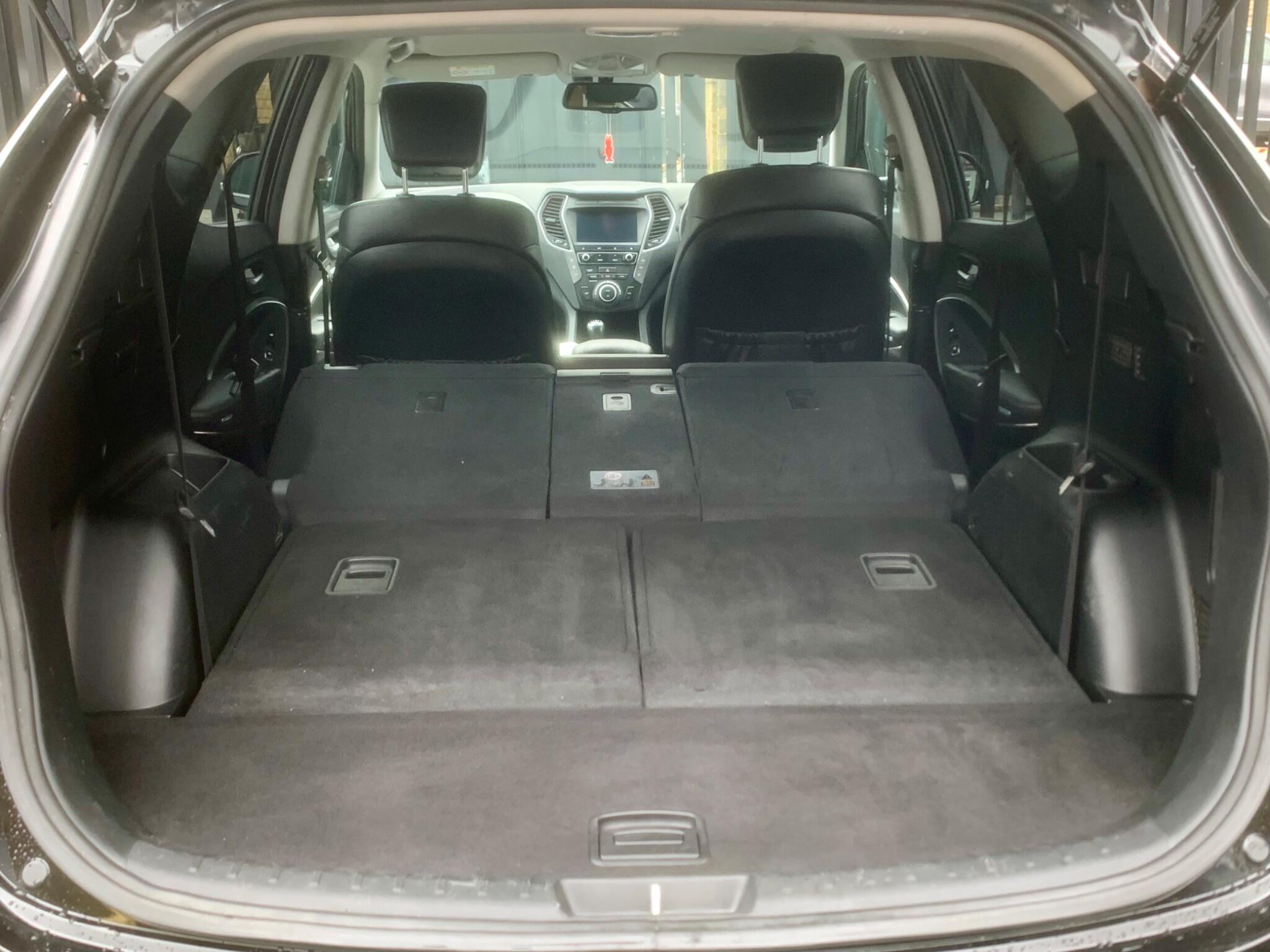 Hyundai Santa Fe view 80