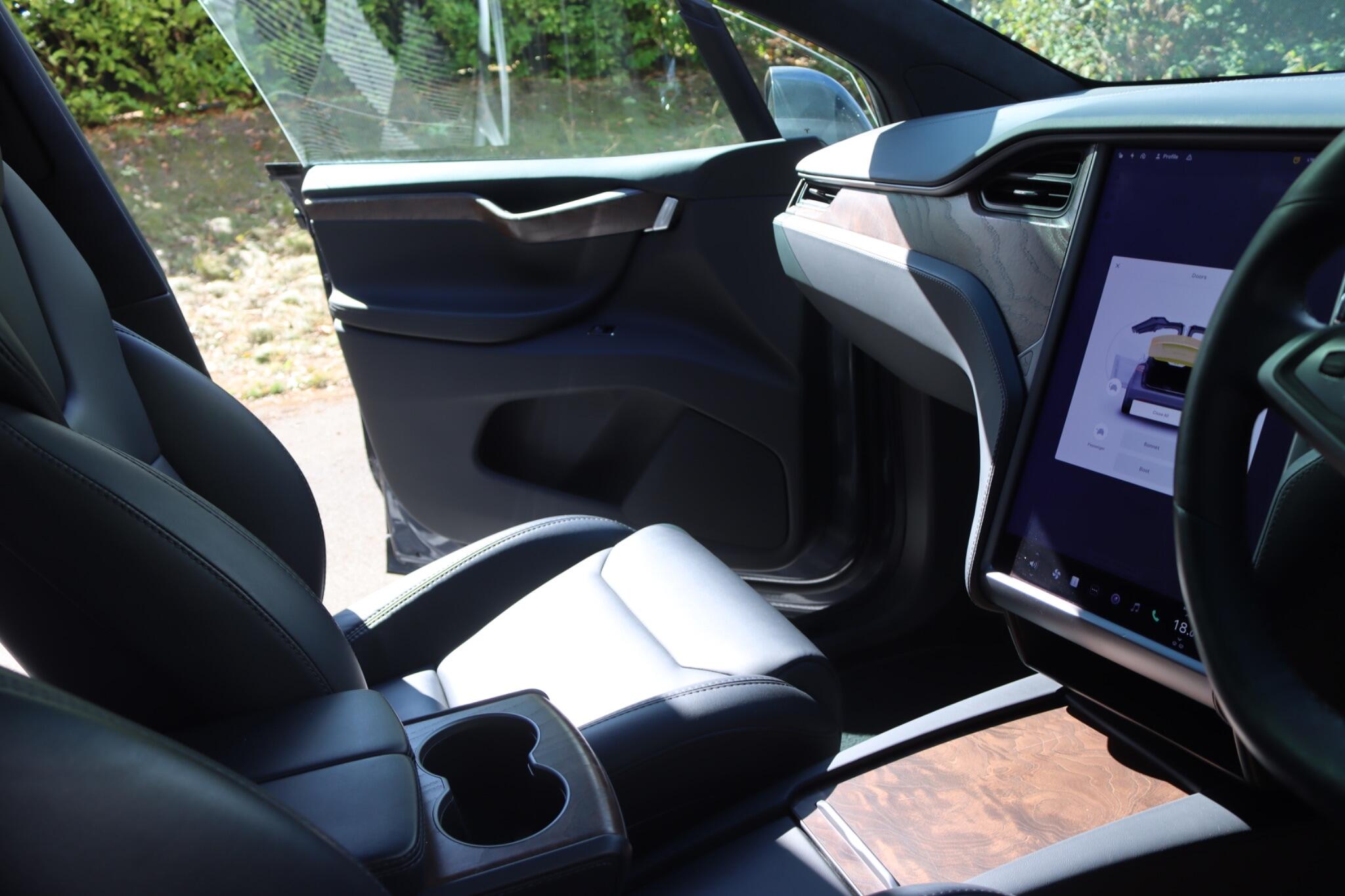 Tesla Model X view 49