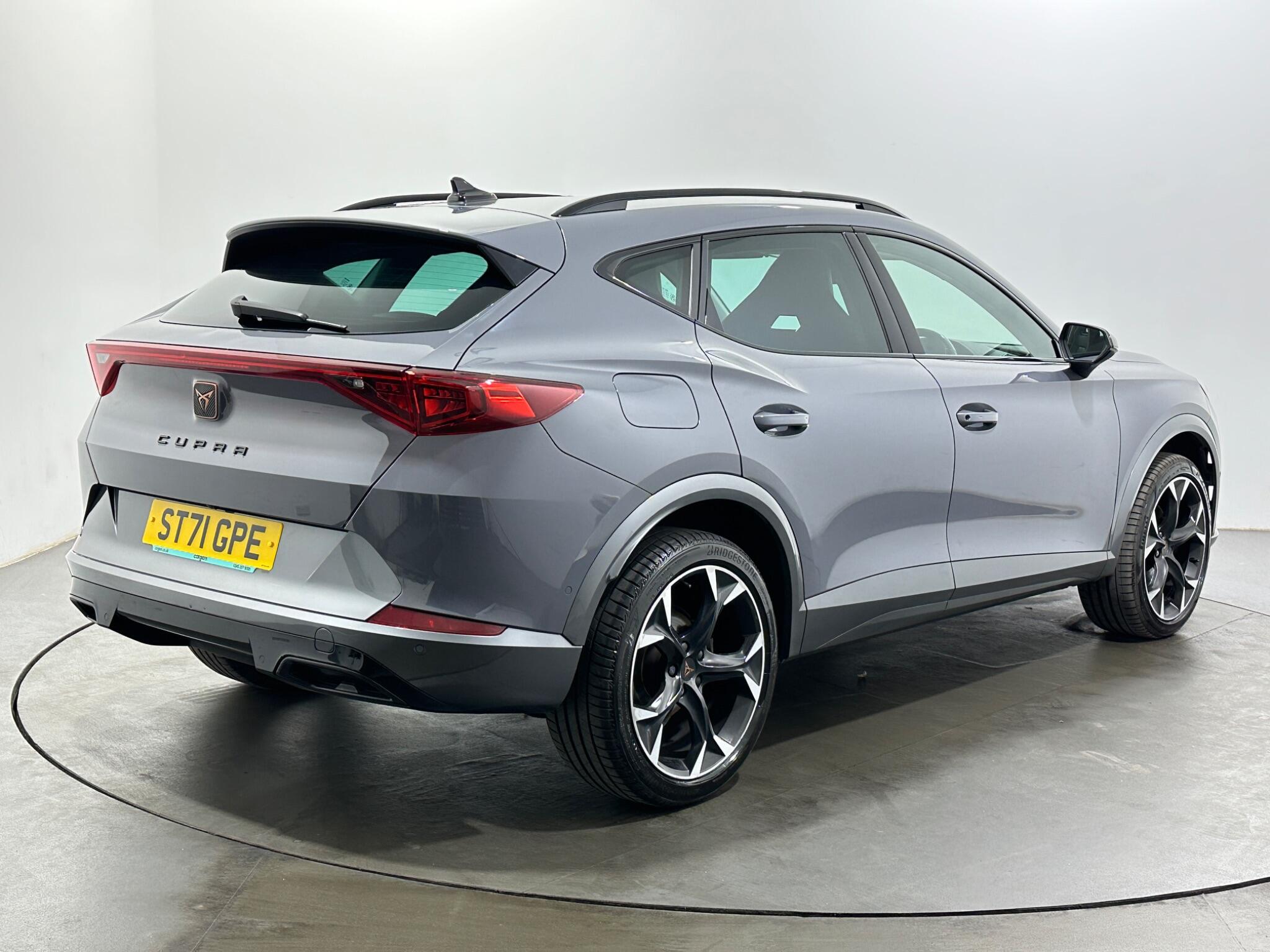 Cupra Formentor view 8