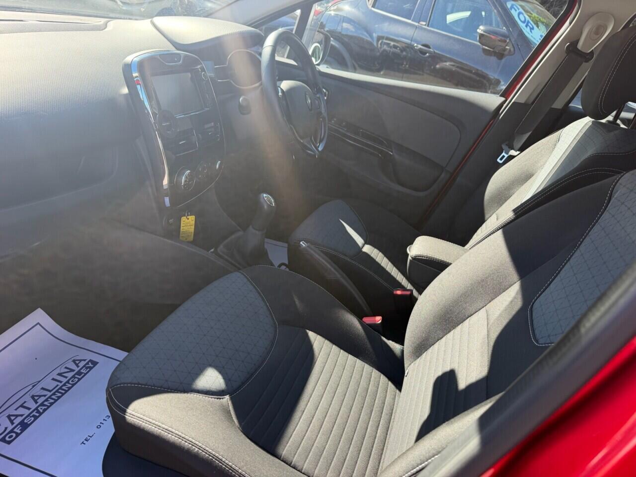 Renault Clio view 12