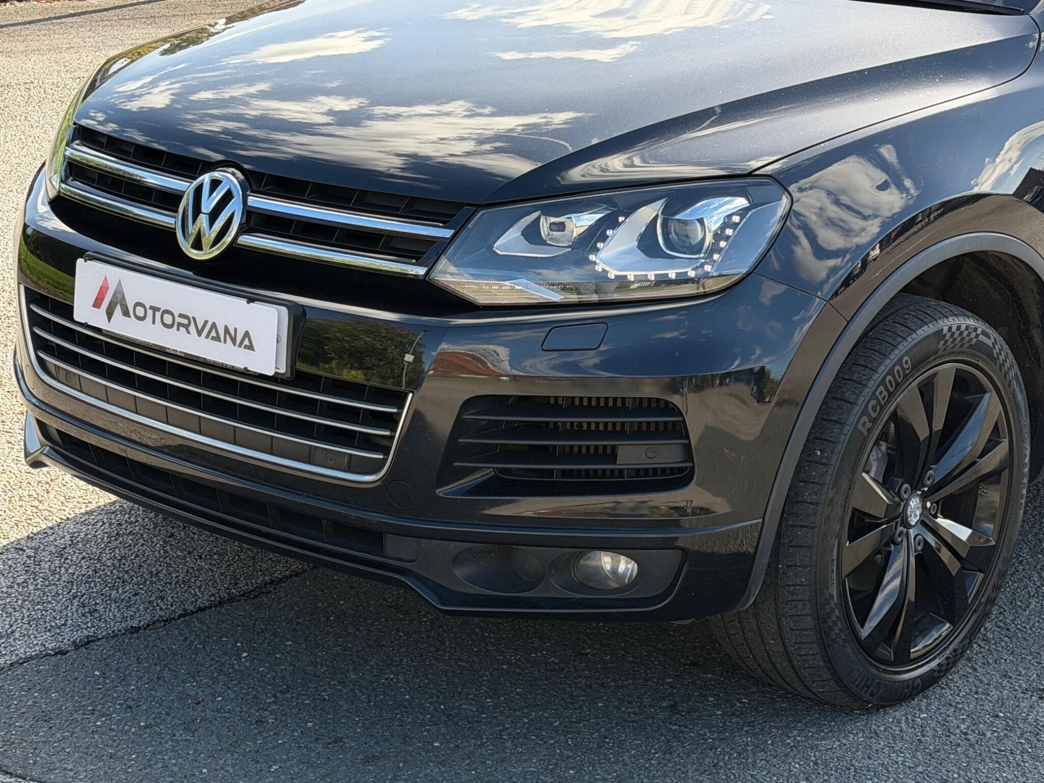 Volkswagen Touareg view 29