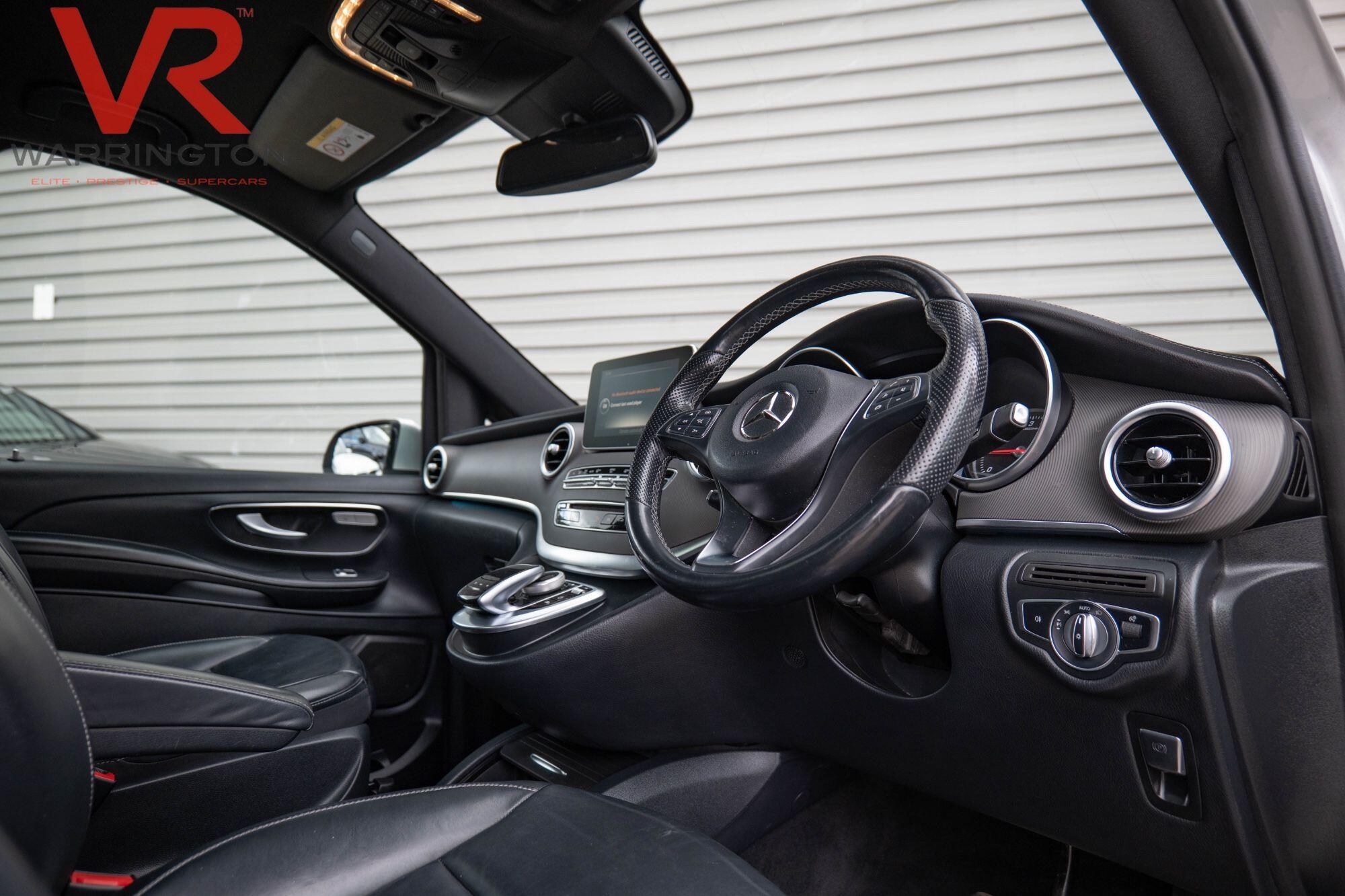 Mercedes-Benz V Class view 8