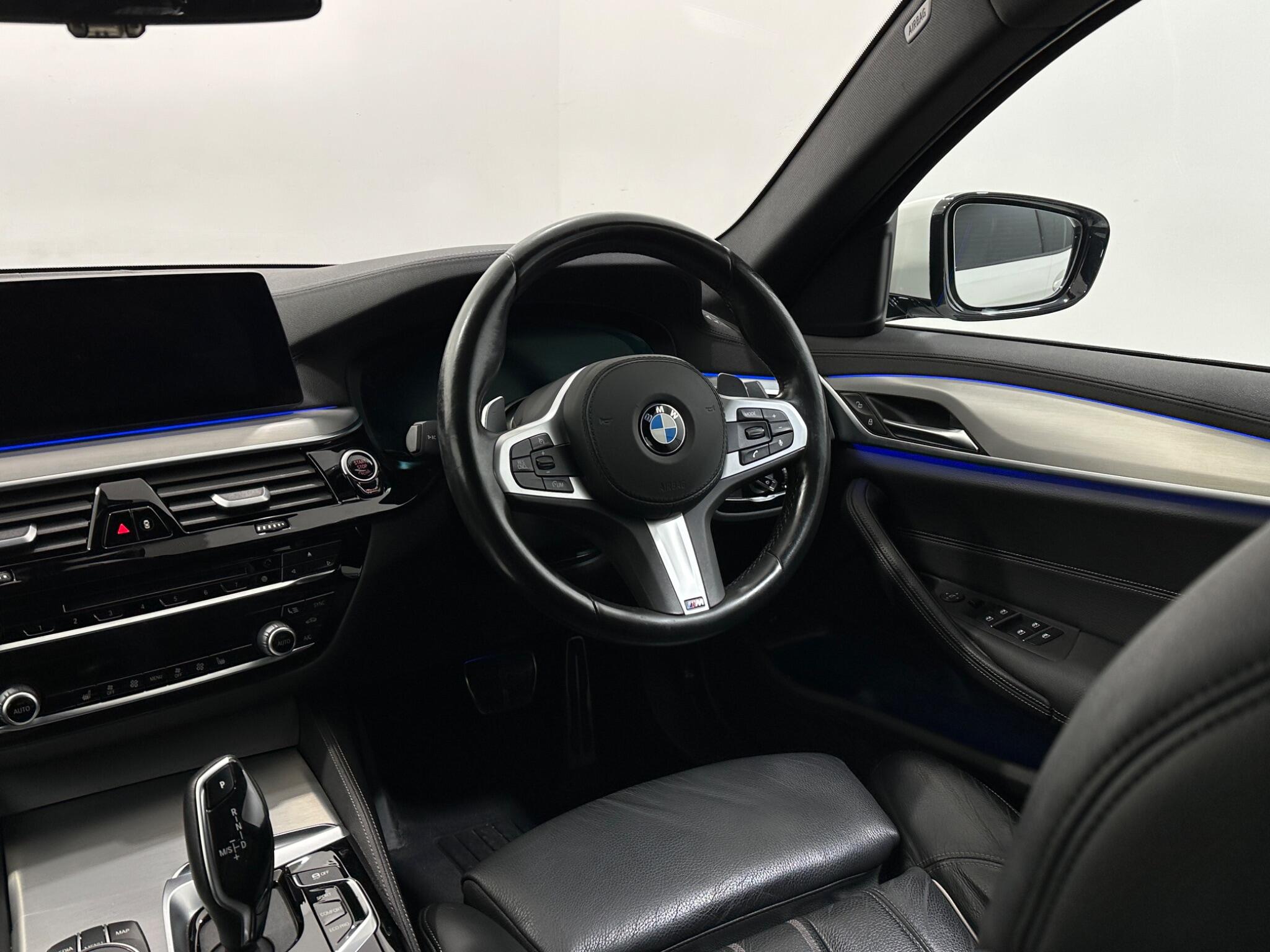 BMW 5 Series view 12