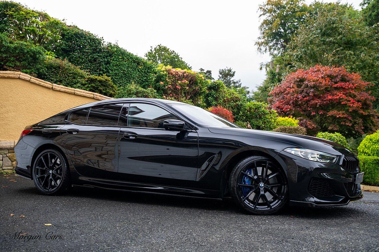 BMW 8 Series view 21