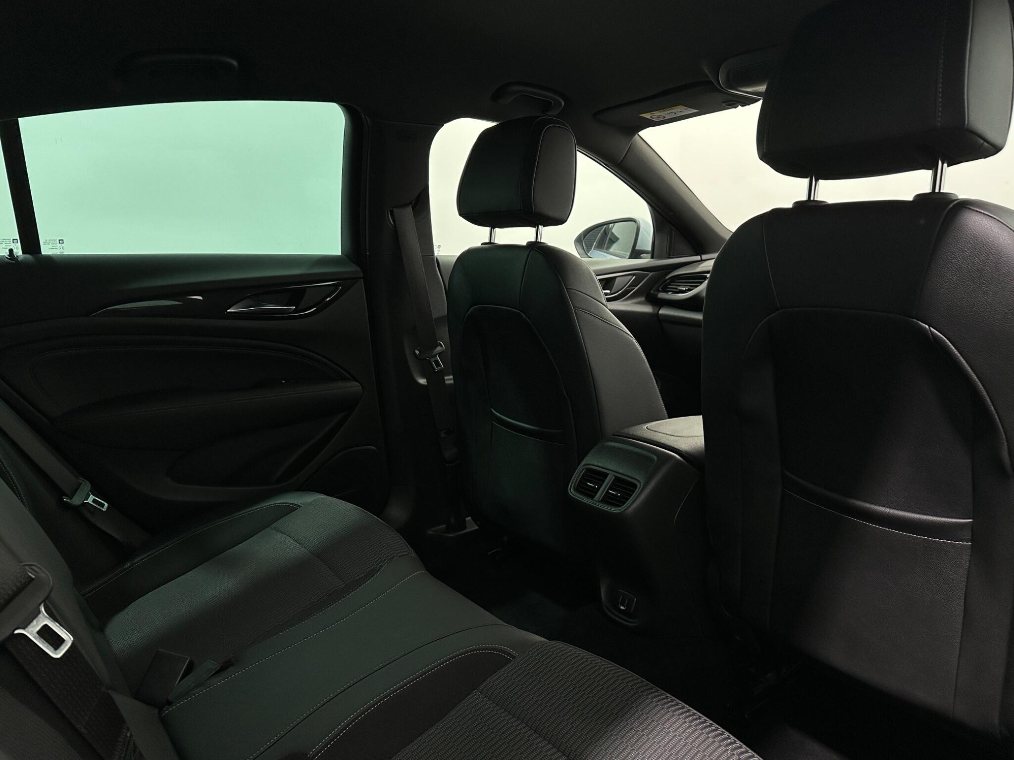 Vauxhall Insignia view 37