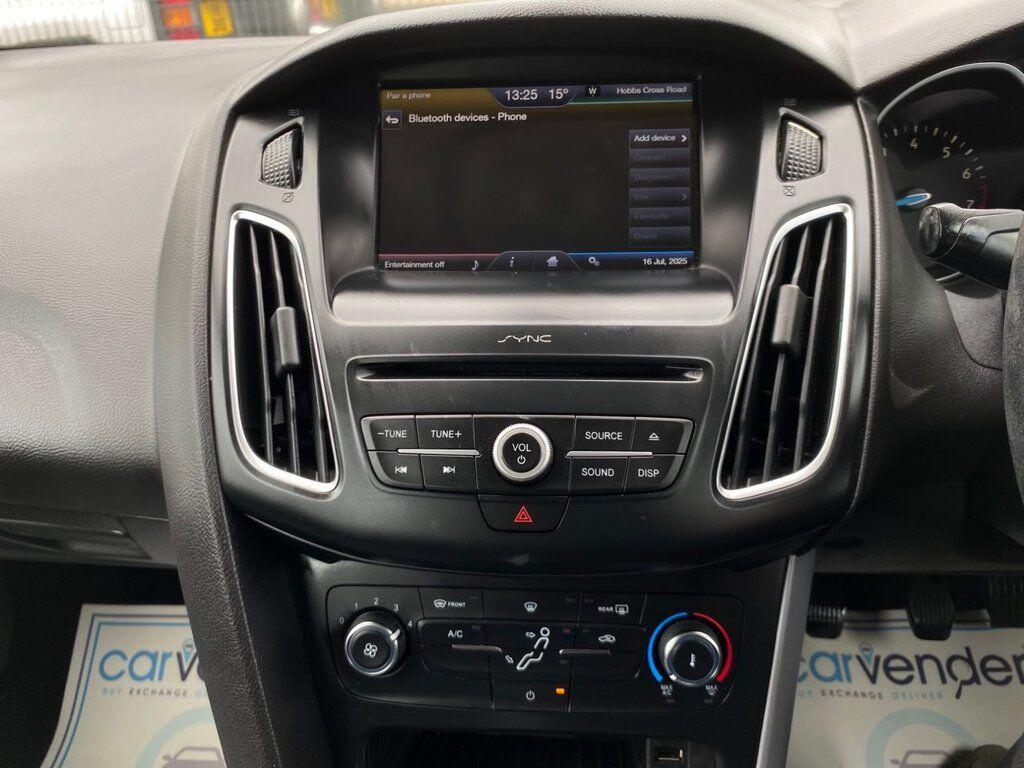 Ford Focus view 25