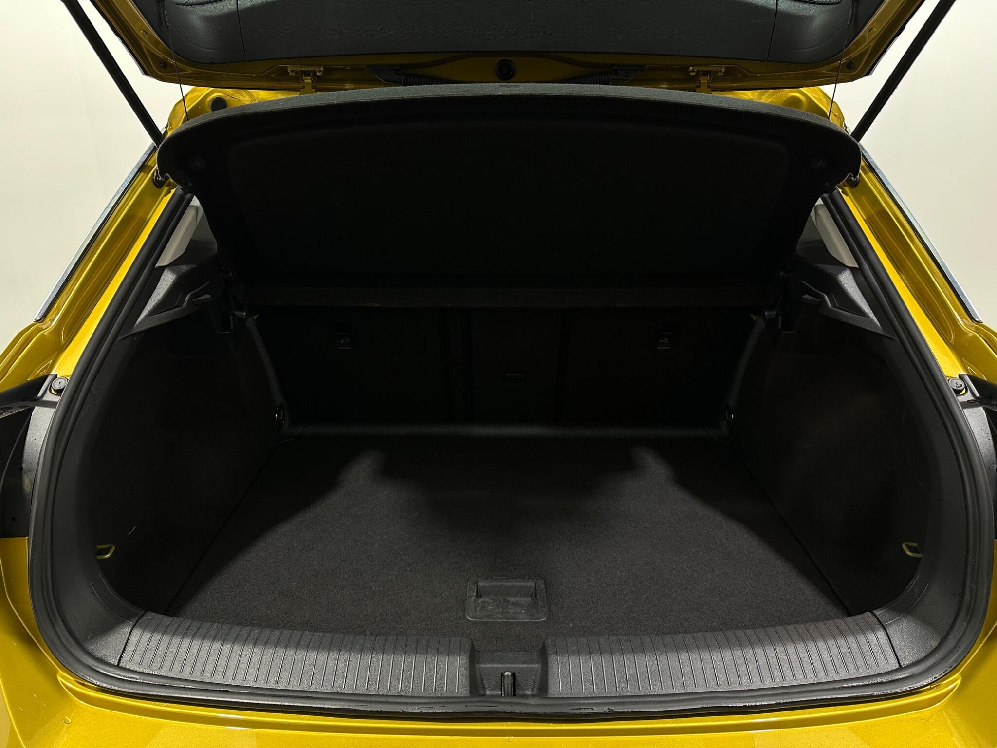 Volkswagen T-Roc view 44