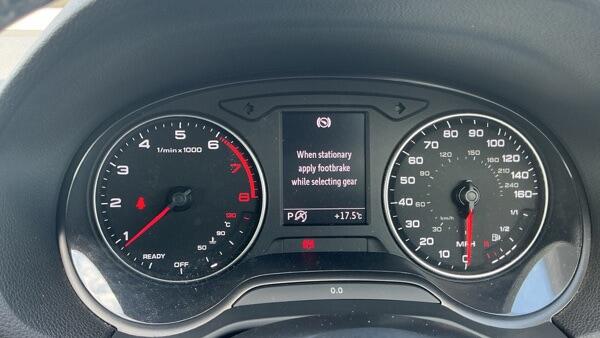 Audi Q2 view 10