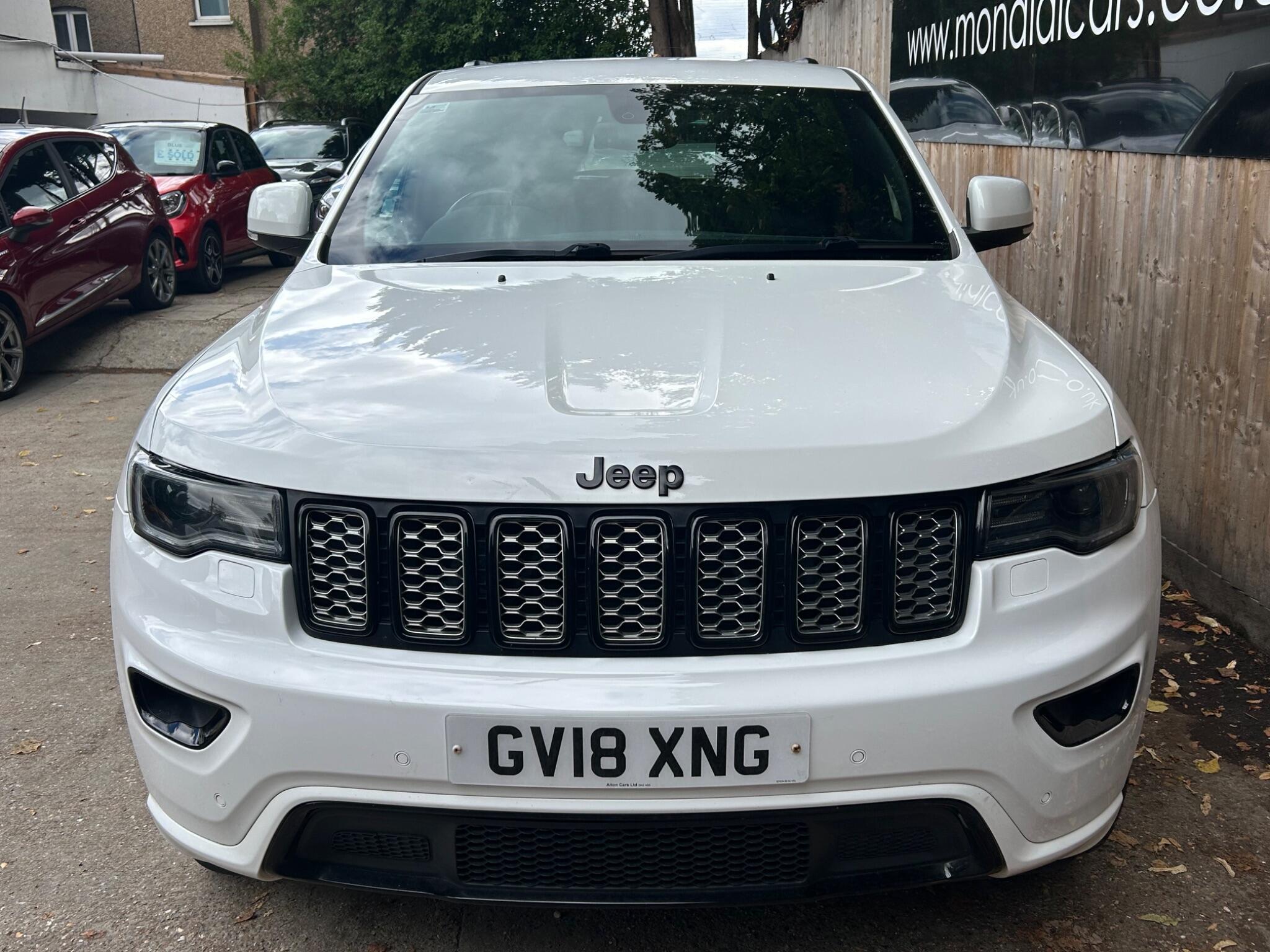 Jeep Grand Cherokee view 22