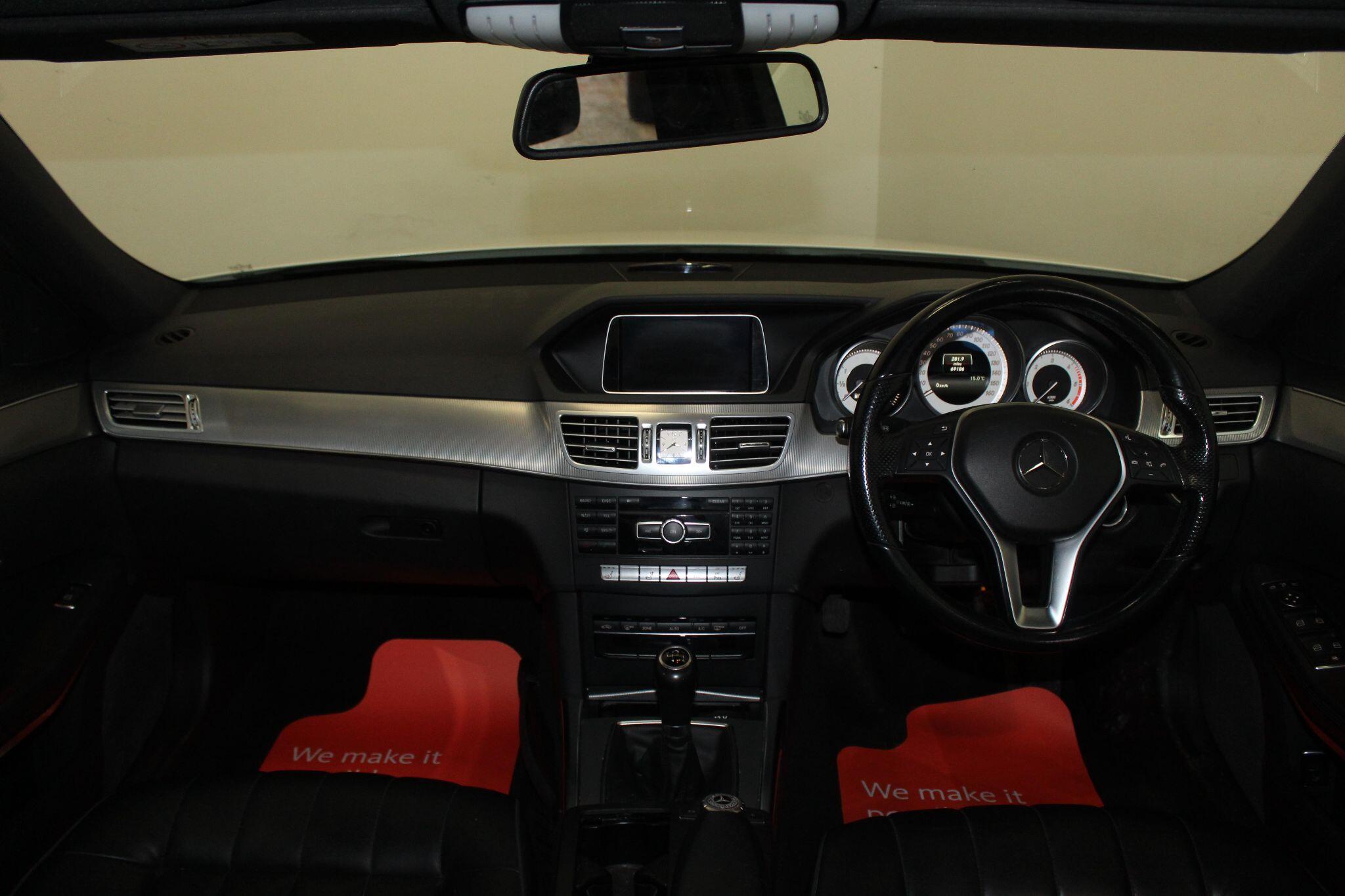 Mercedes-Benz E-Class view 29