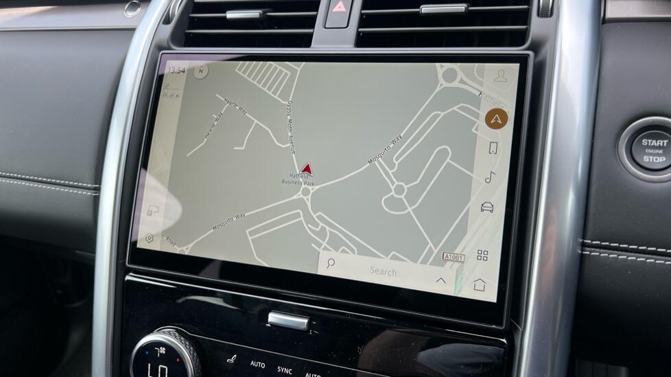 Land Rover Discovery view 11
