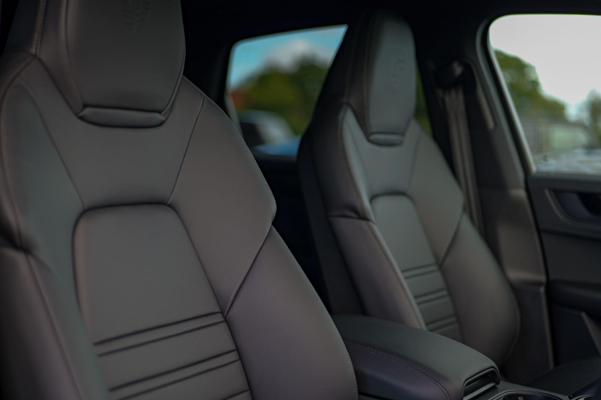 Porsche Cayenne view 24