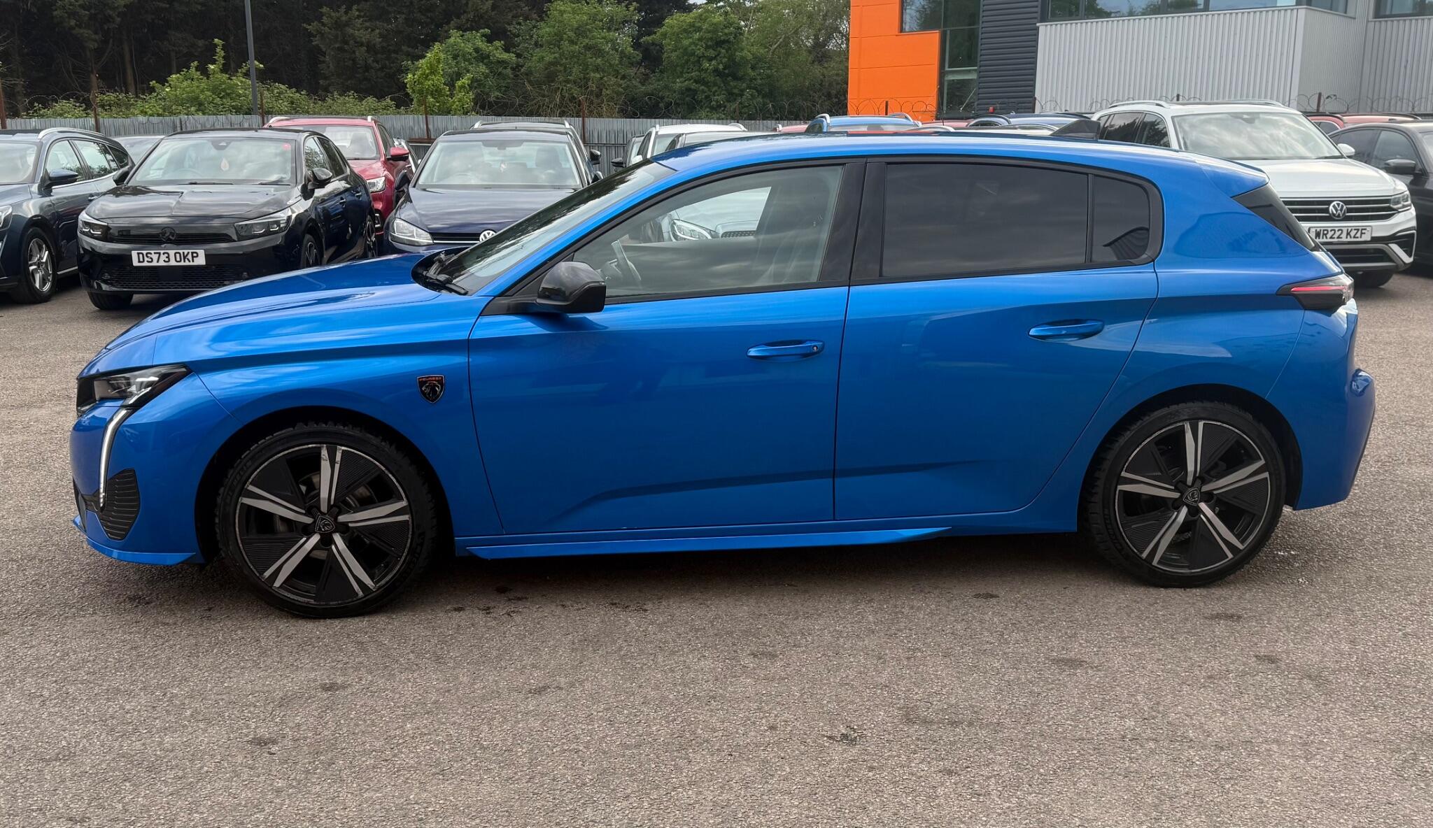 Peugeot 308 view 4