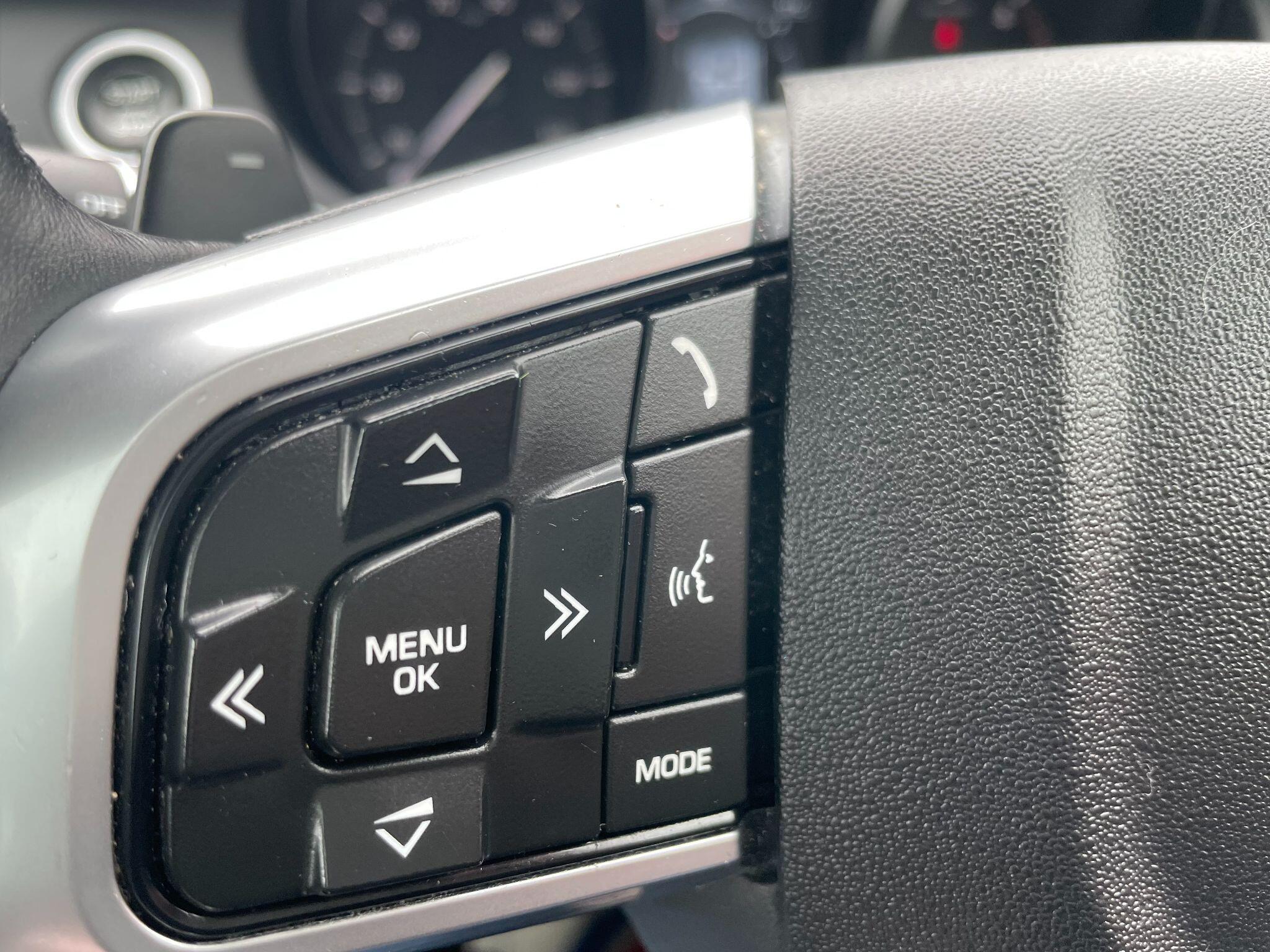 Land Rover Discovery Sport view 25