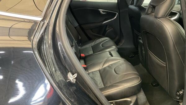 Volvo V40 view 5