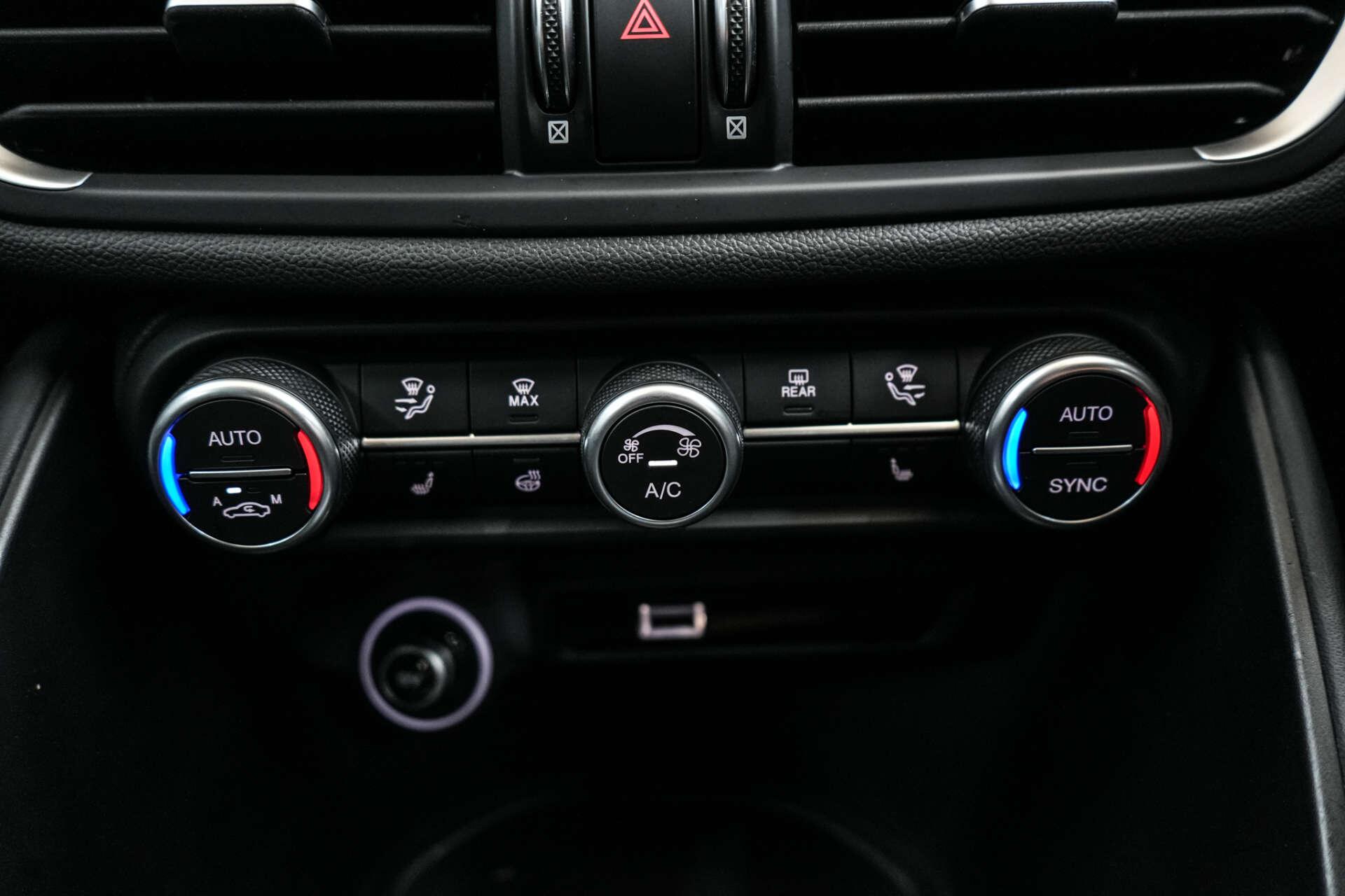 Alfa Romeo Giulia view 31