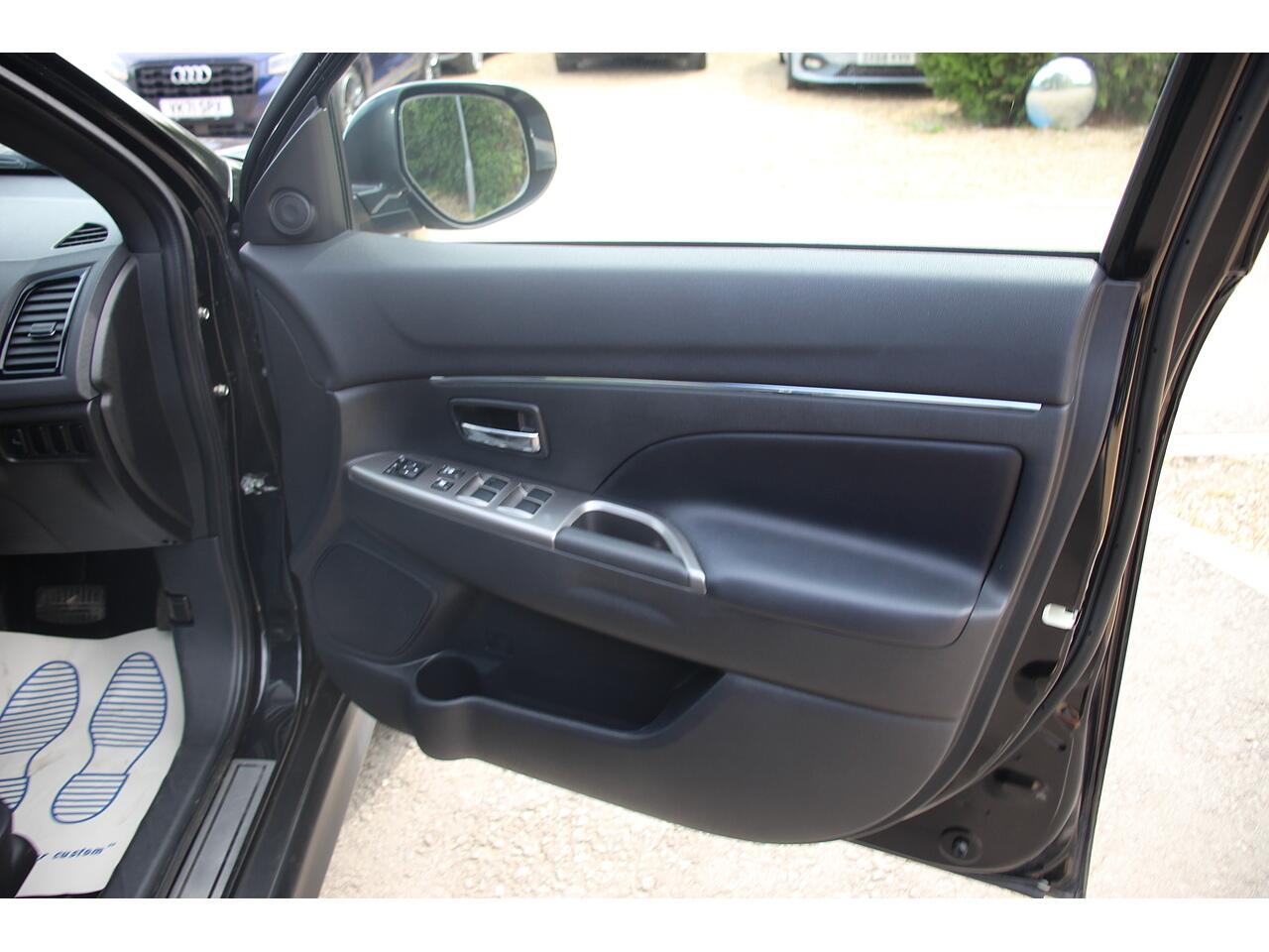 Mitsubishi Asx view 29