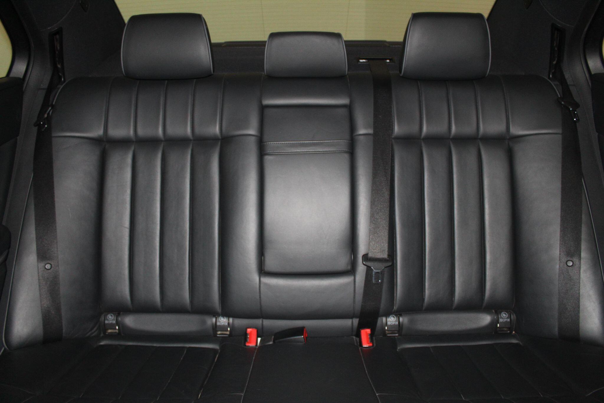 Mercedes-Benz E-Class view 50
