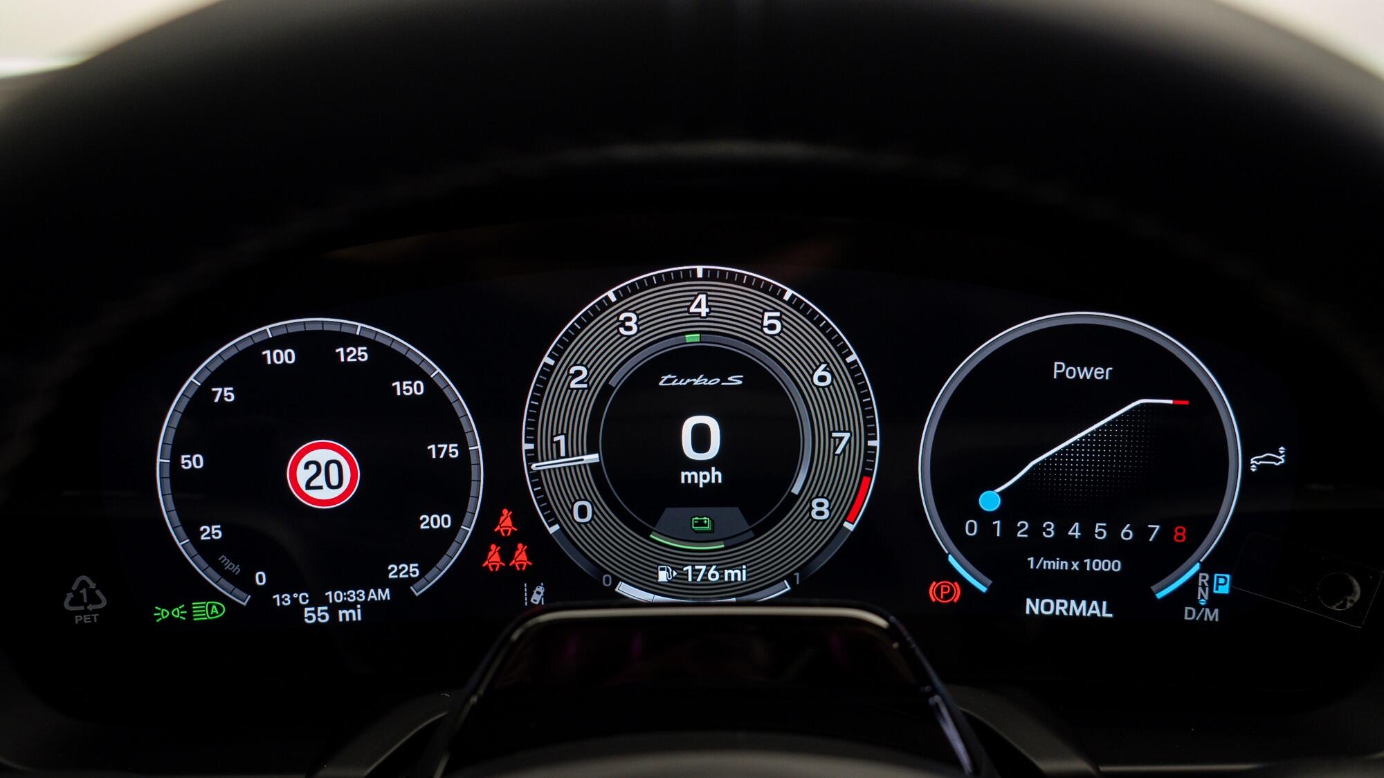 Porsche 911 view 37