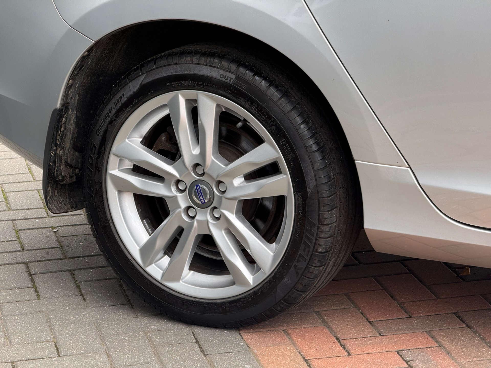 Volvo V60 view 18