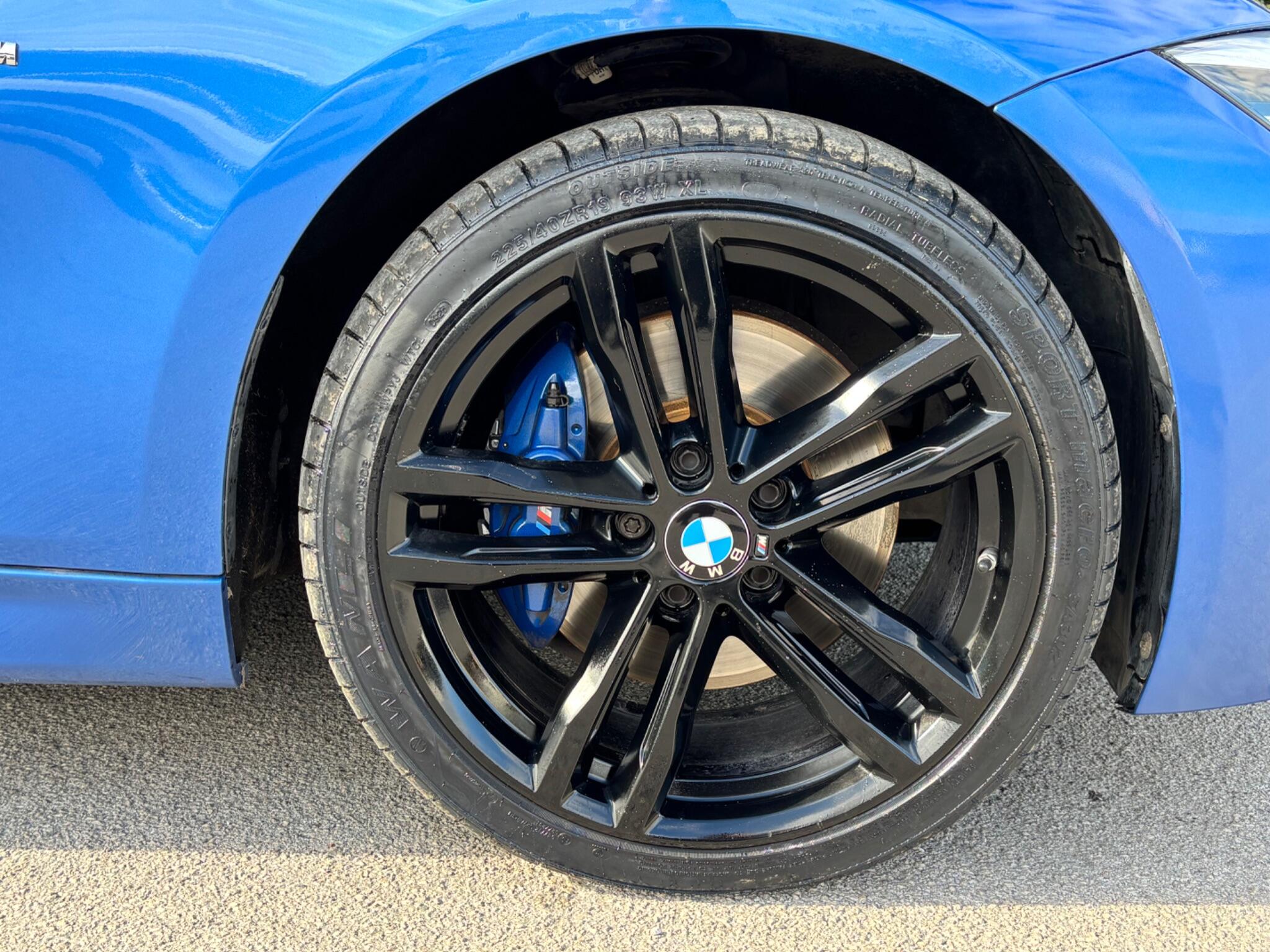 BMW 3 Series view 21