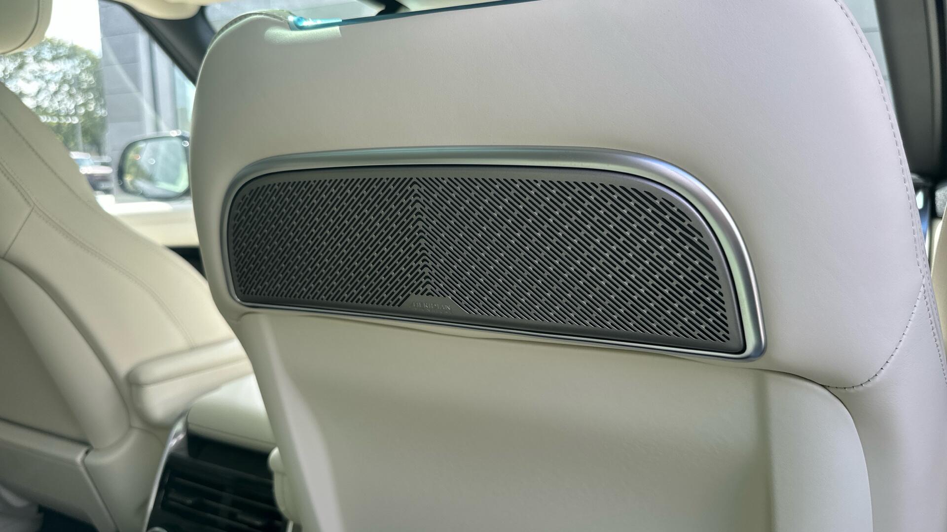 Land Rover Range Rover view 61