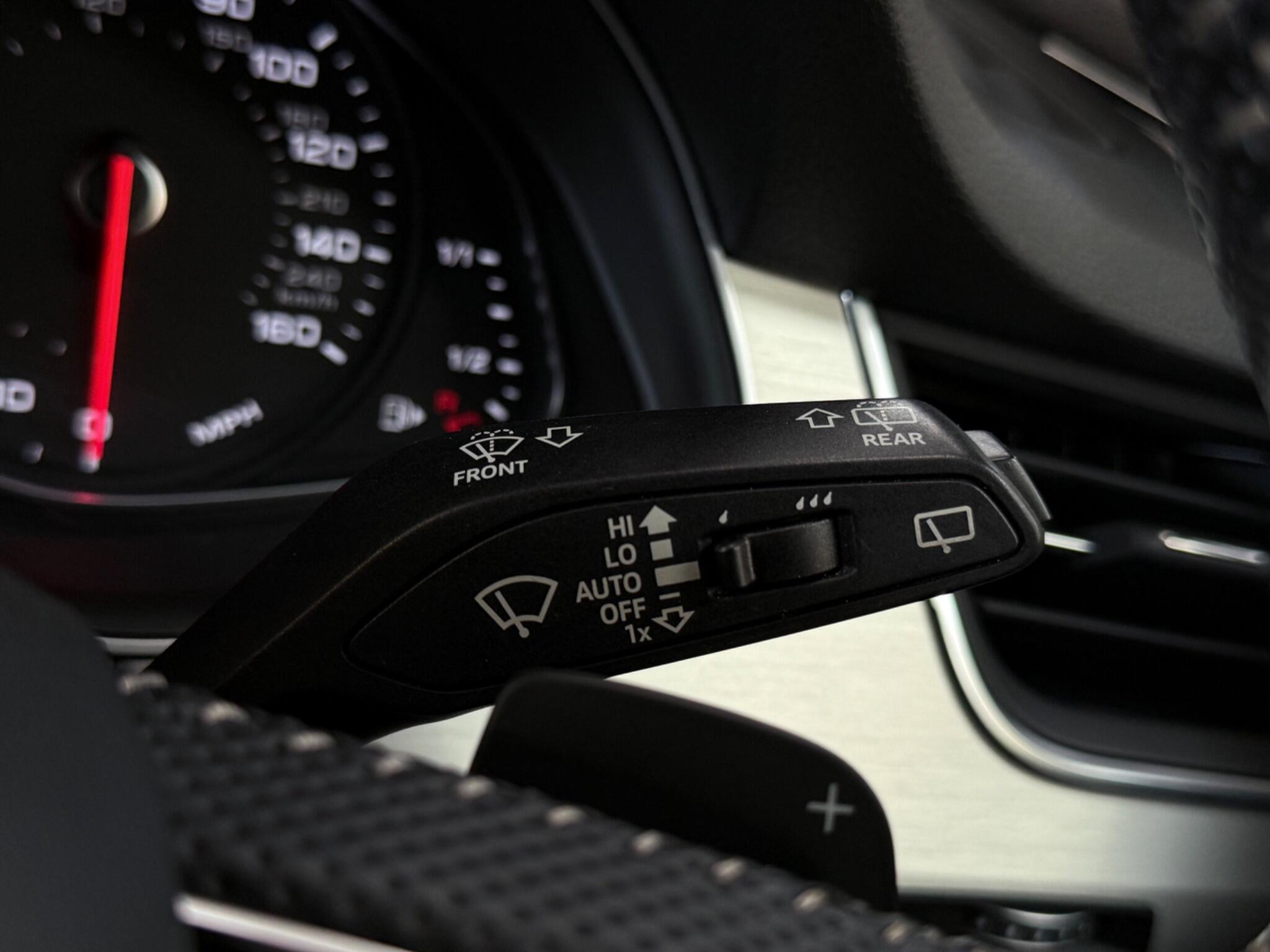 Audi Q7 view 18
