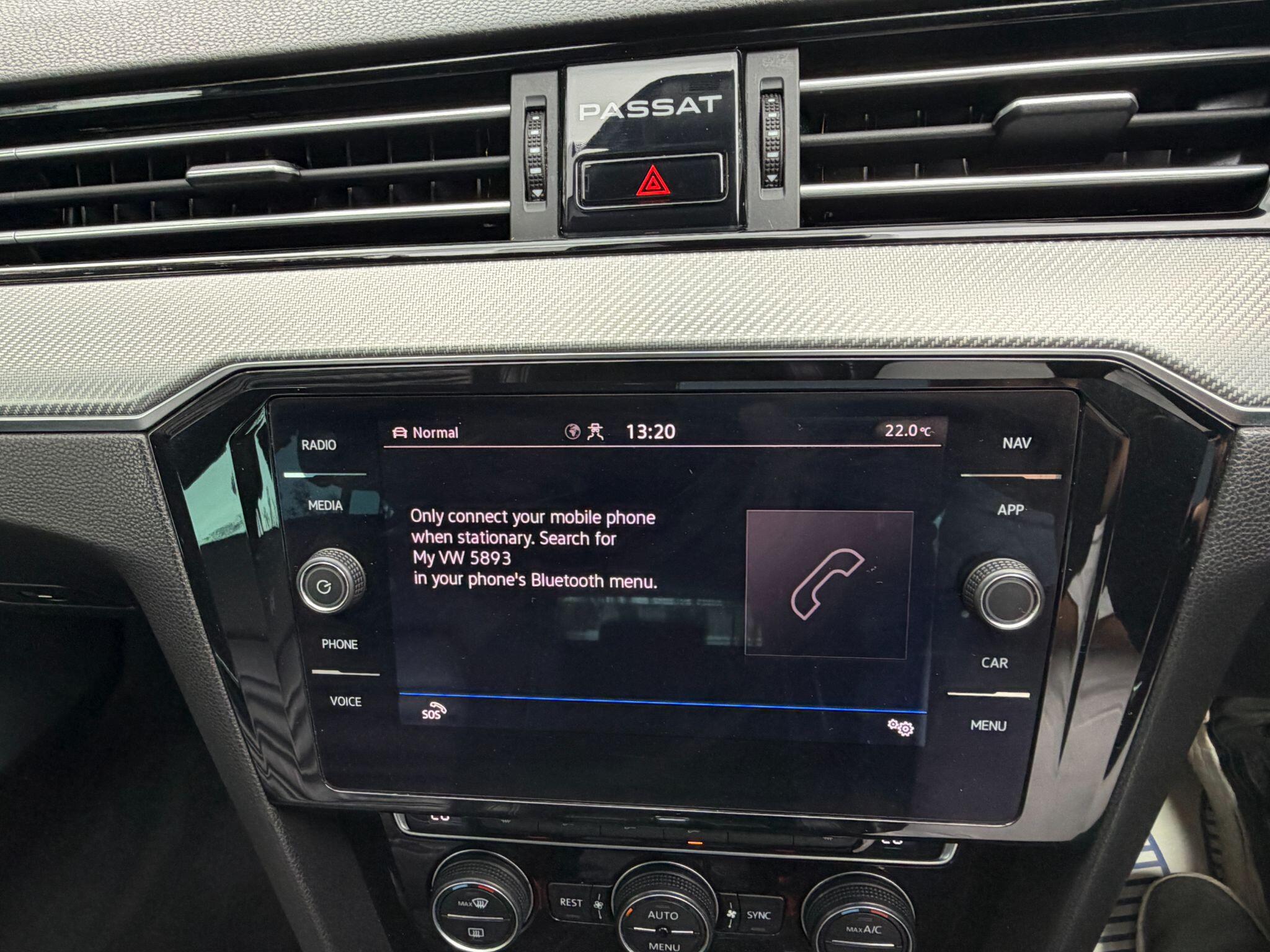 Volkswagen Passat view 20