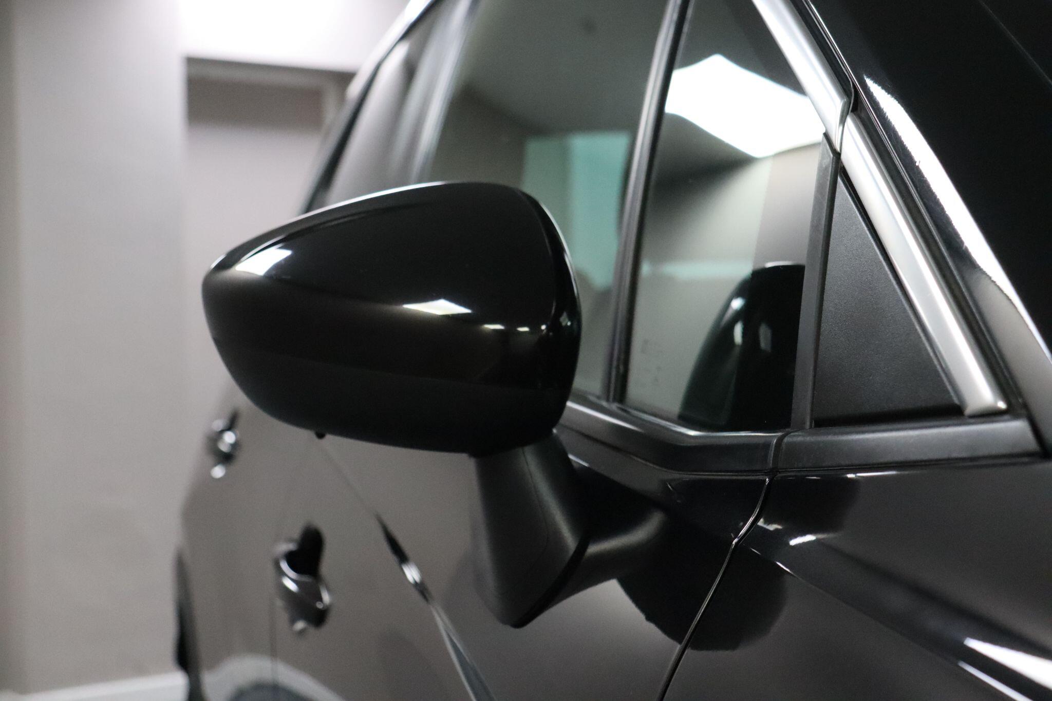 Vauxhall Crossland X view 33
