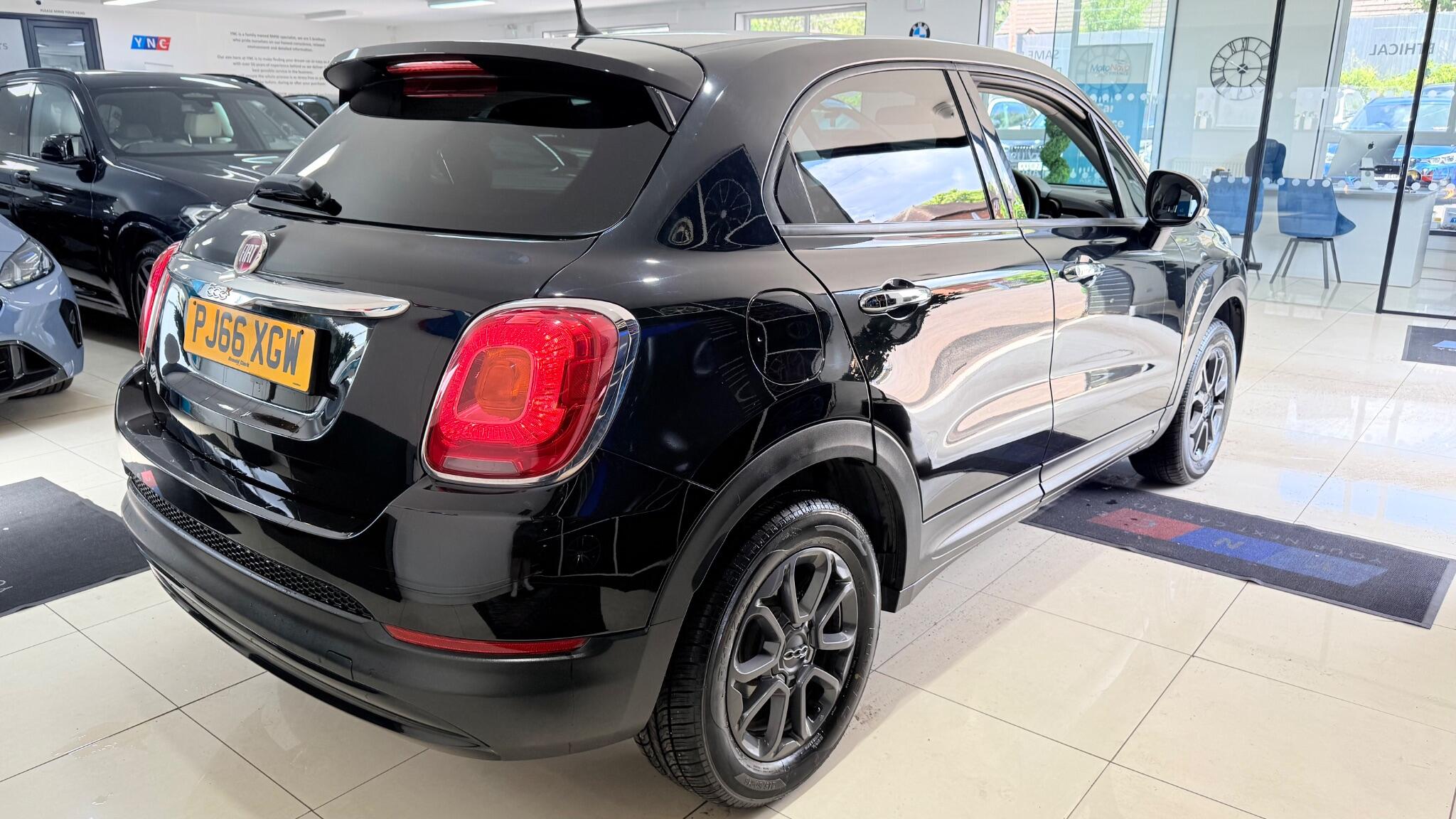 Fiat 500X view 32