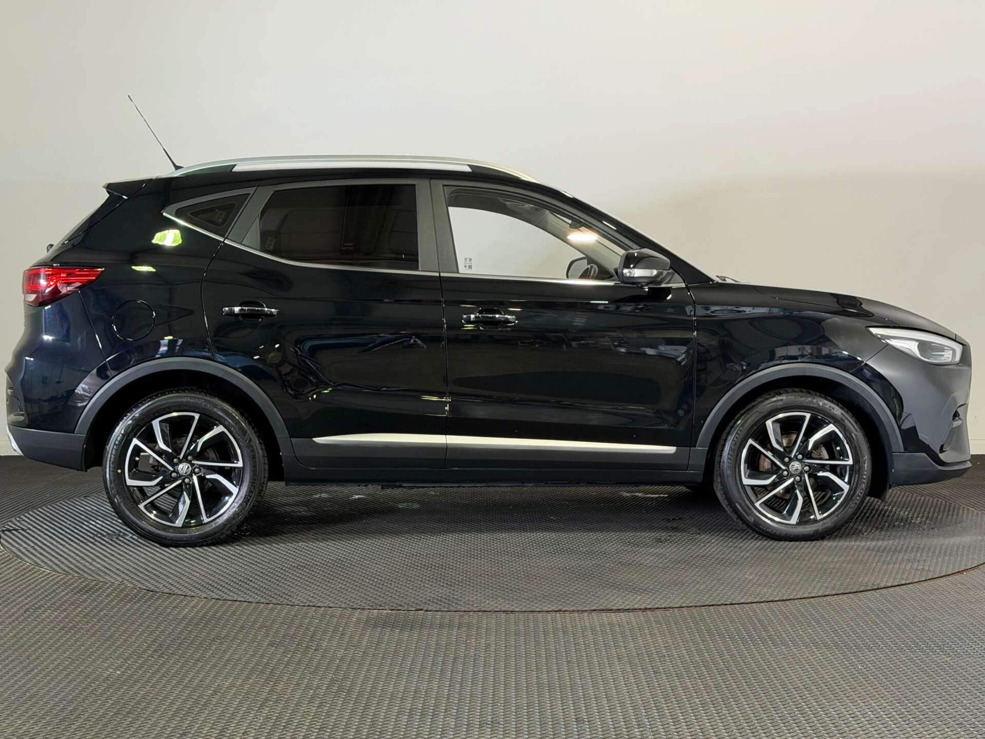 MG ZS view 8