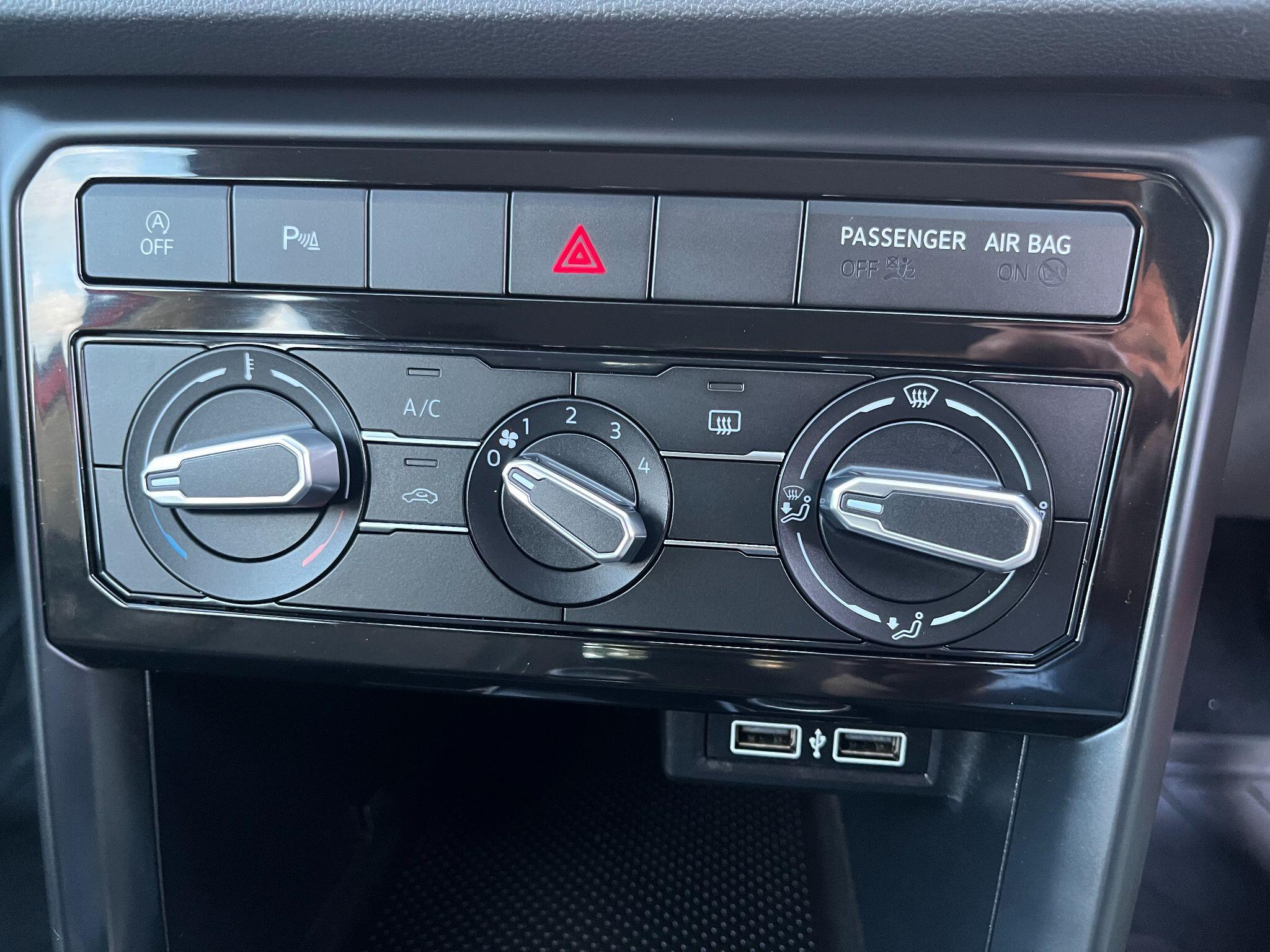 Volkswagen T-Cross view 24